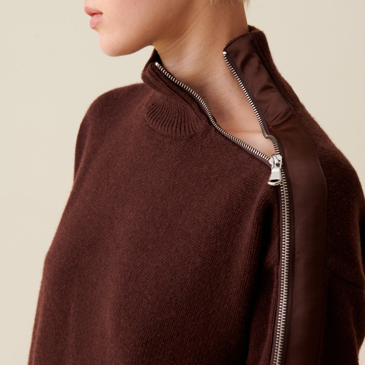 Claudie Pierlot - Pull Col Montant Zippé Marron