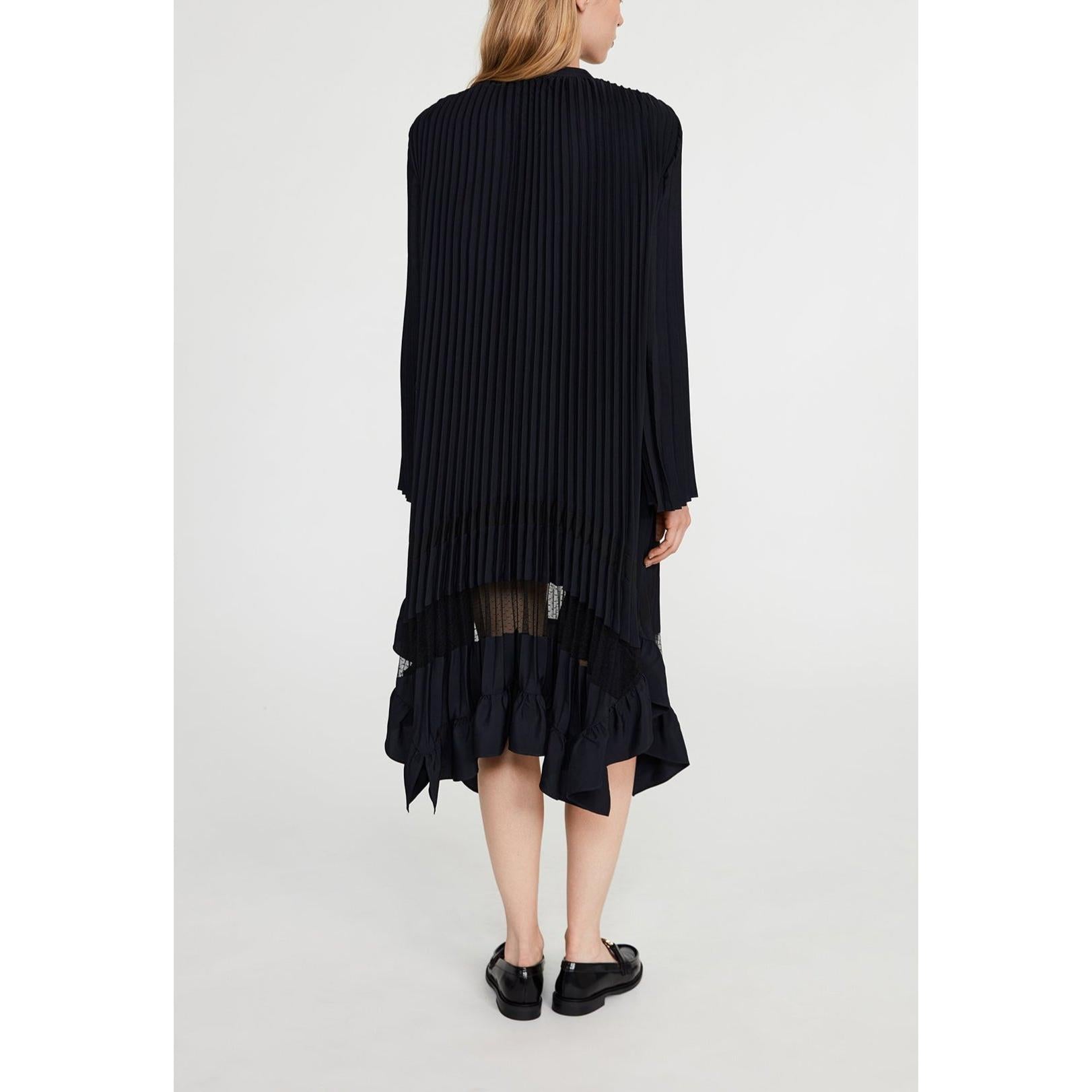 Robe Plissée À Volant