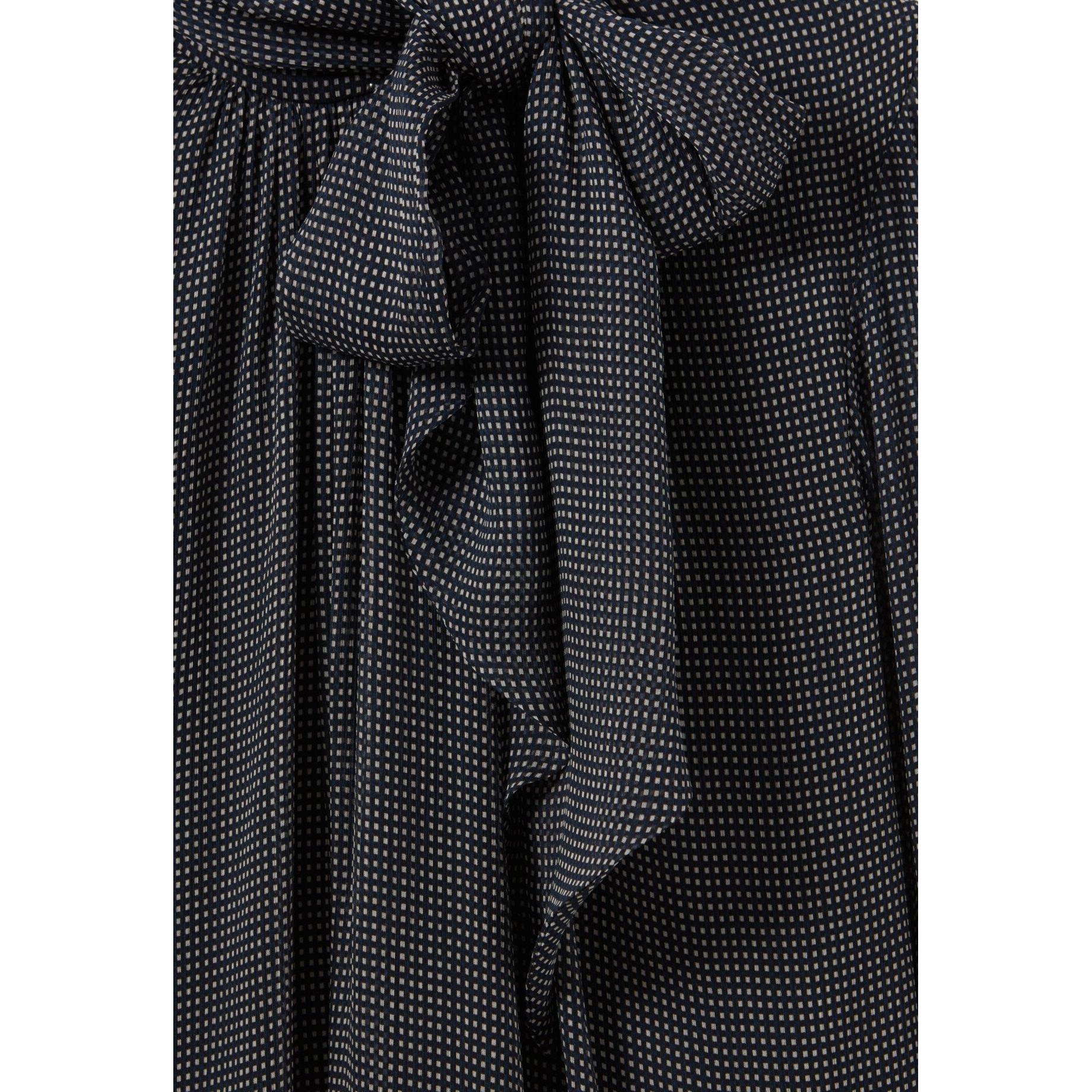 Robe Fluide Col Lavallière