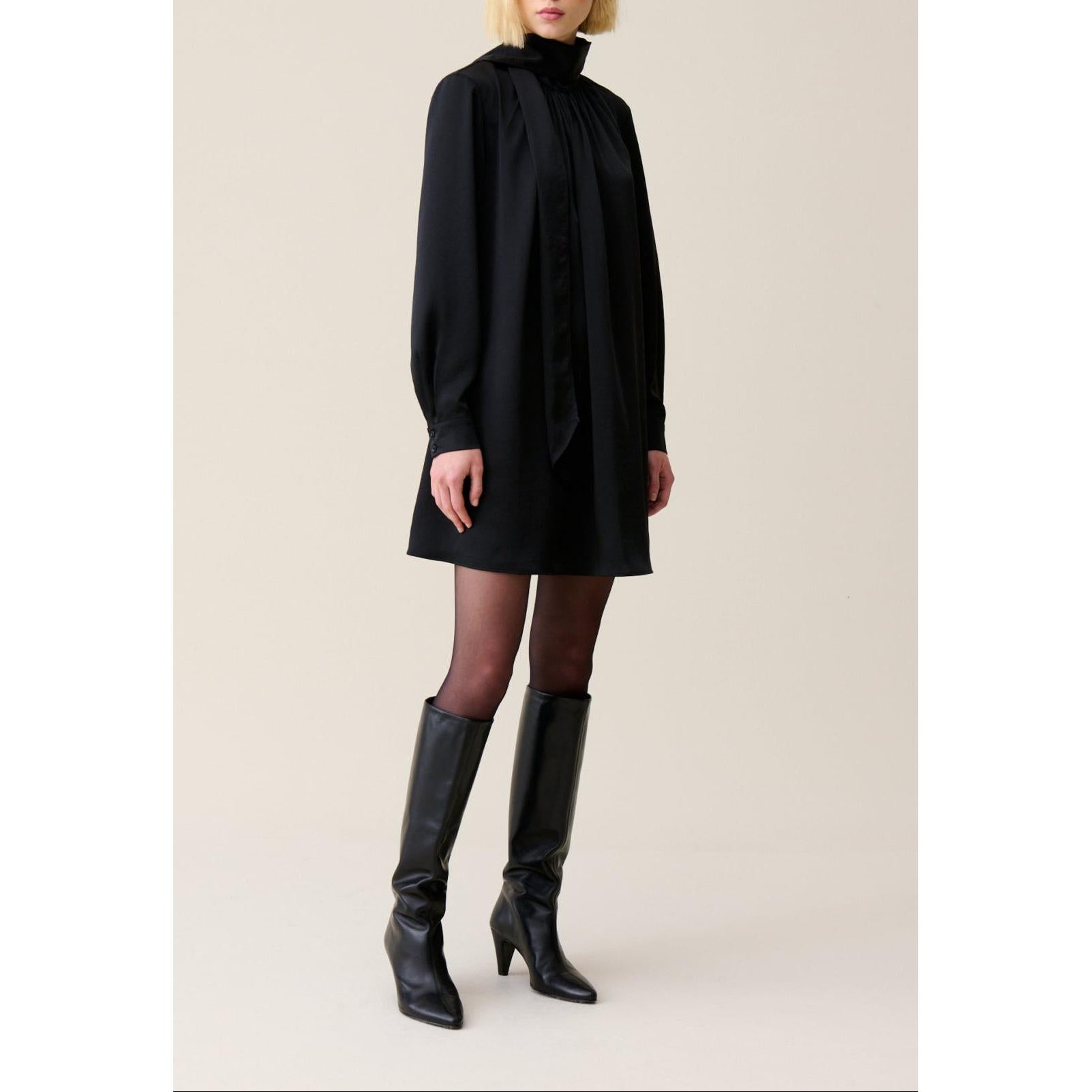 Robe Fluide Col Lavallière Noir