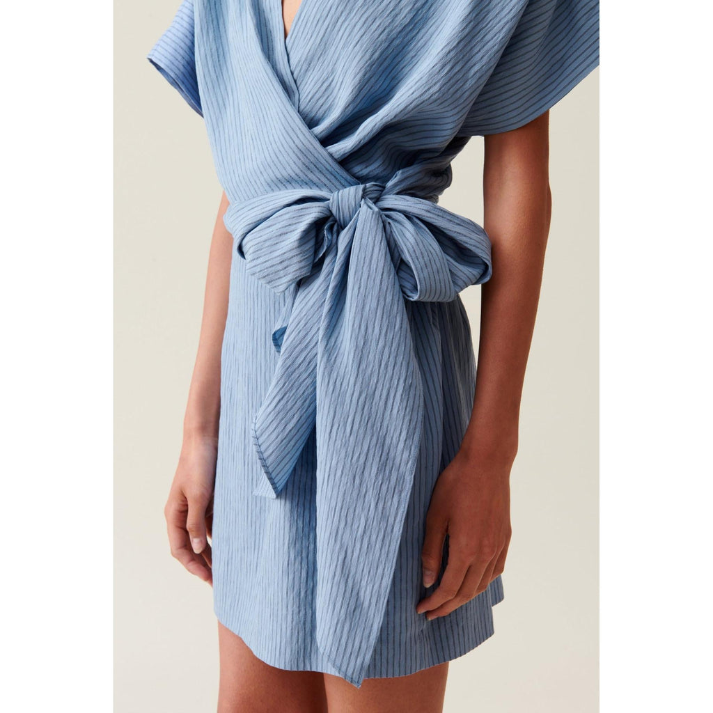 Claudie Pierlot - Robe Courte Cache-Cœur Rayures Bleu