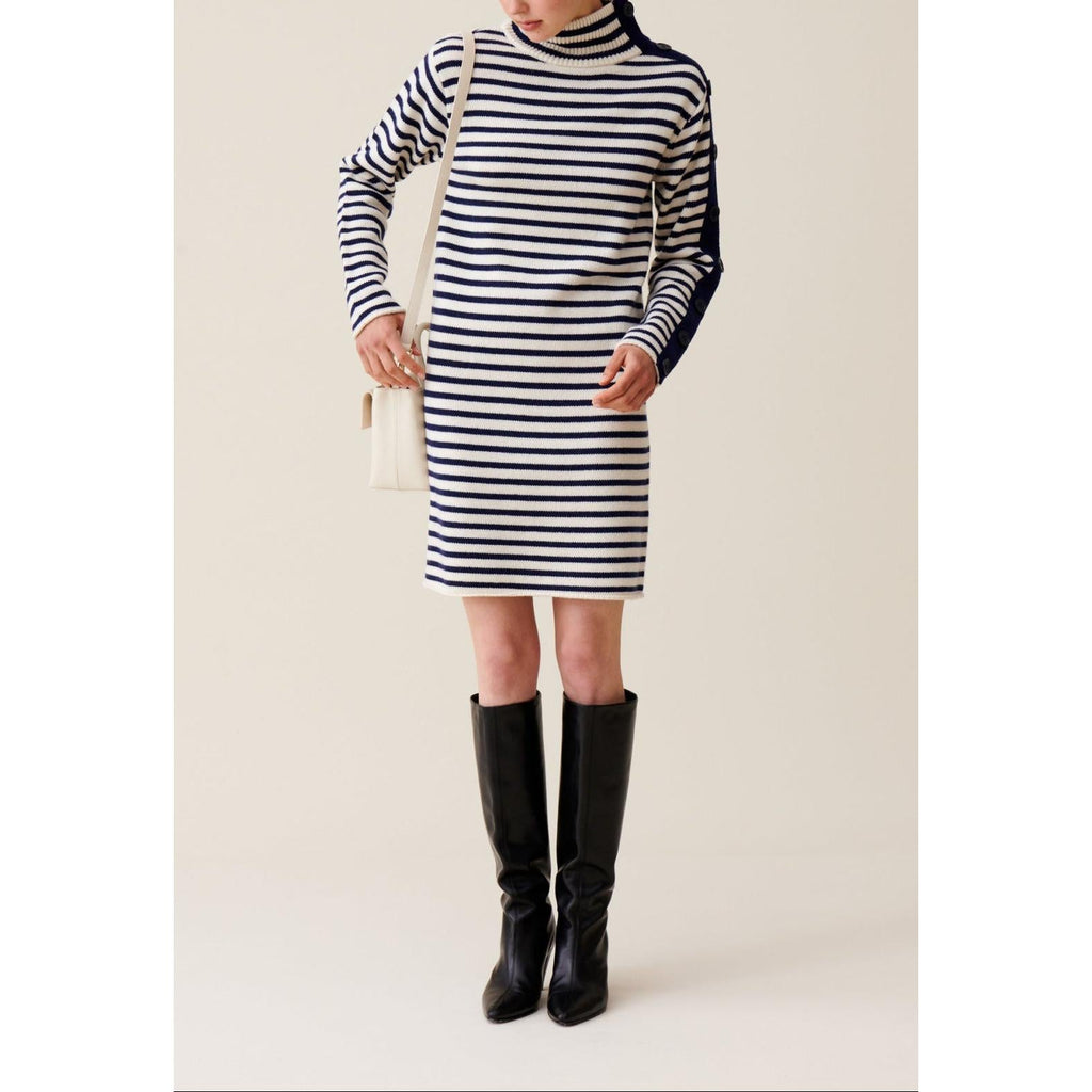 Vestido marinero de punto con cuello alto