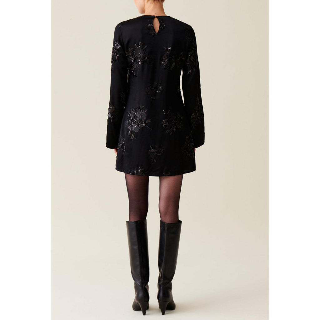 Vestido Corto Negro con Lentejuelas Bordadas