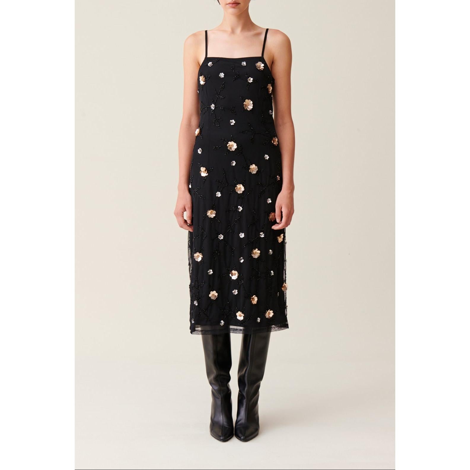 Robe Longue Fluide Sequins Brodés