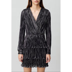 Robe Argentée Courte À Volants