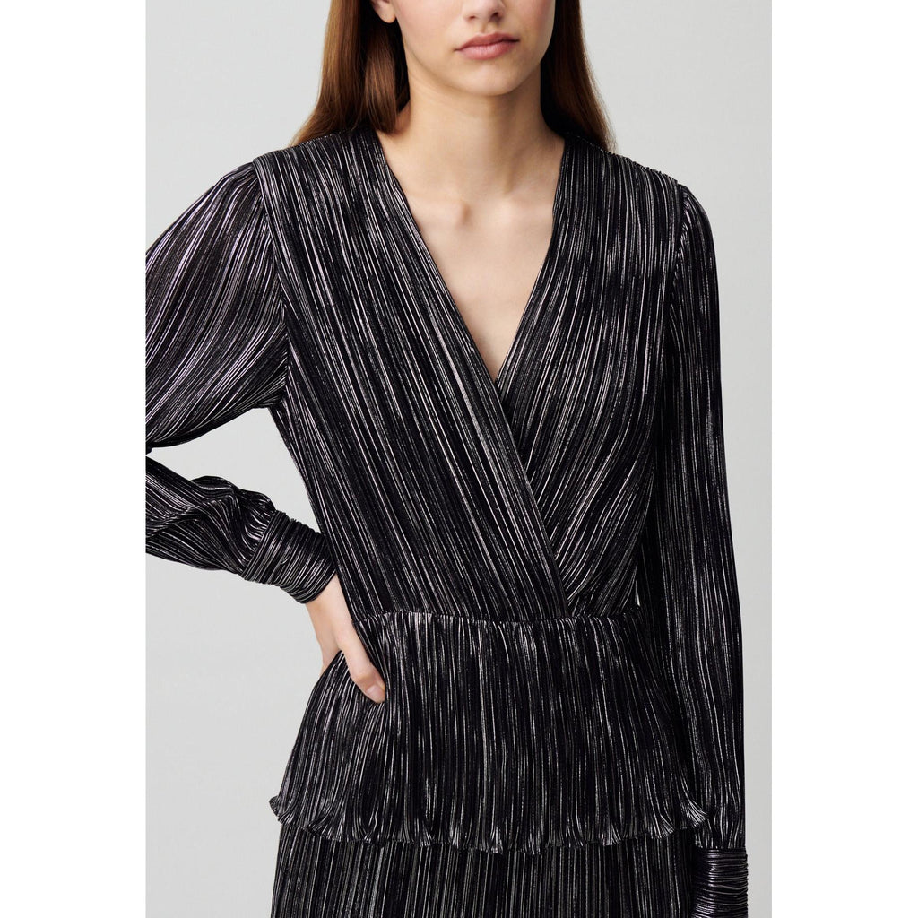 Robe Argentée Courte À Volants