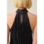 Vestido Corto Plisado Plateado