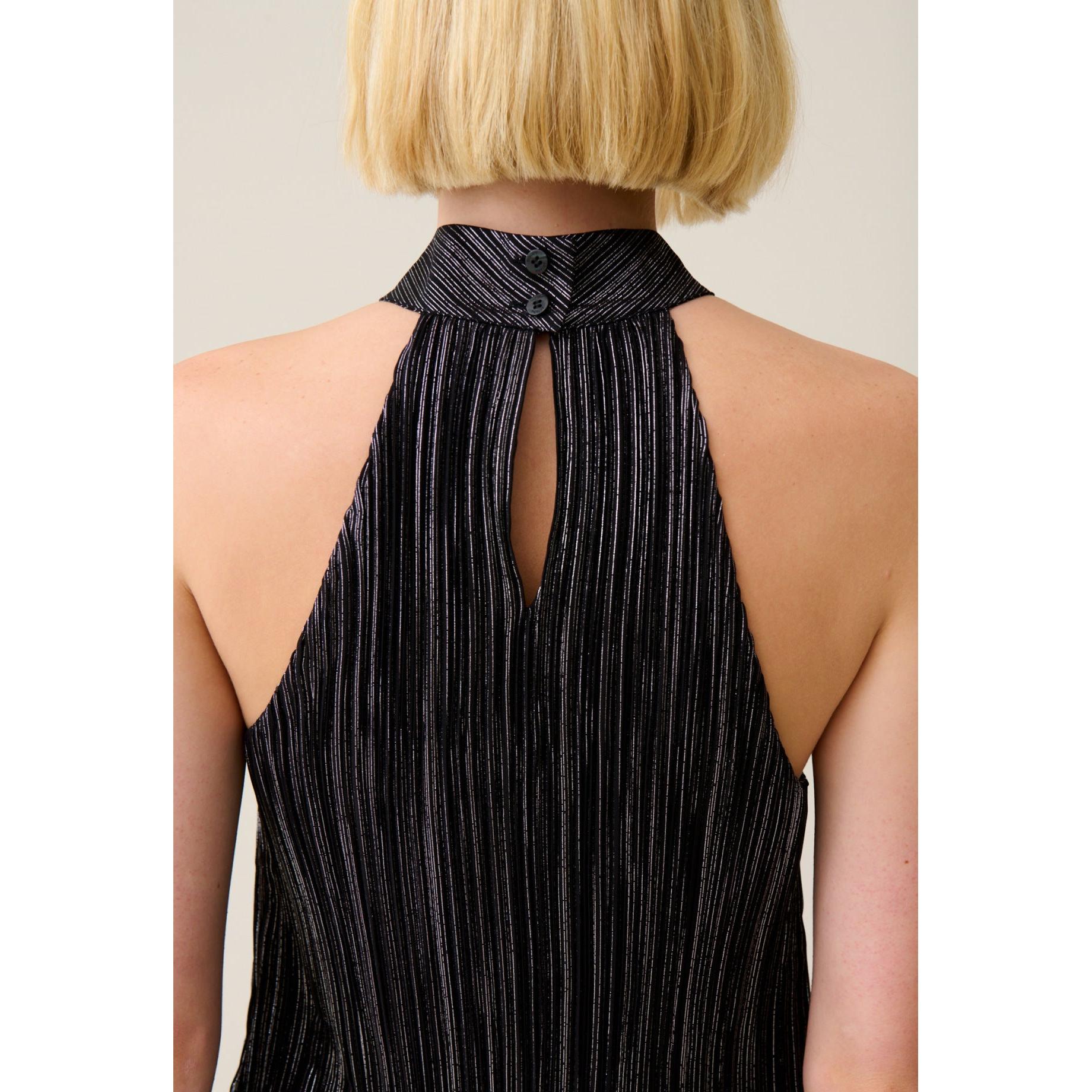 Vestido Corto Plisado Plateado