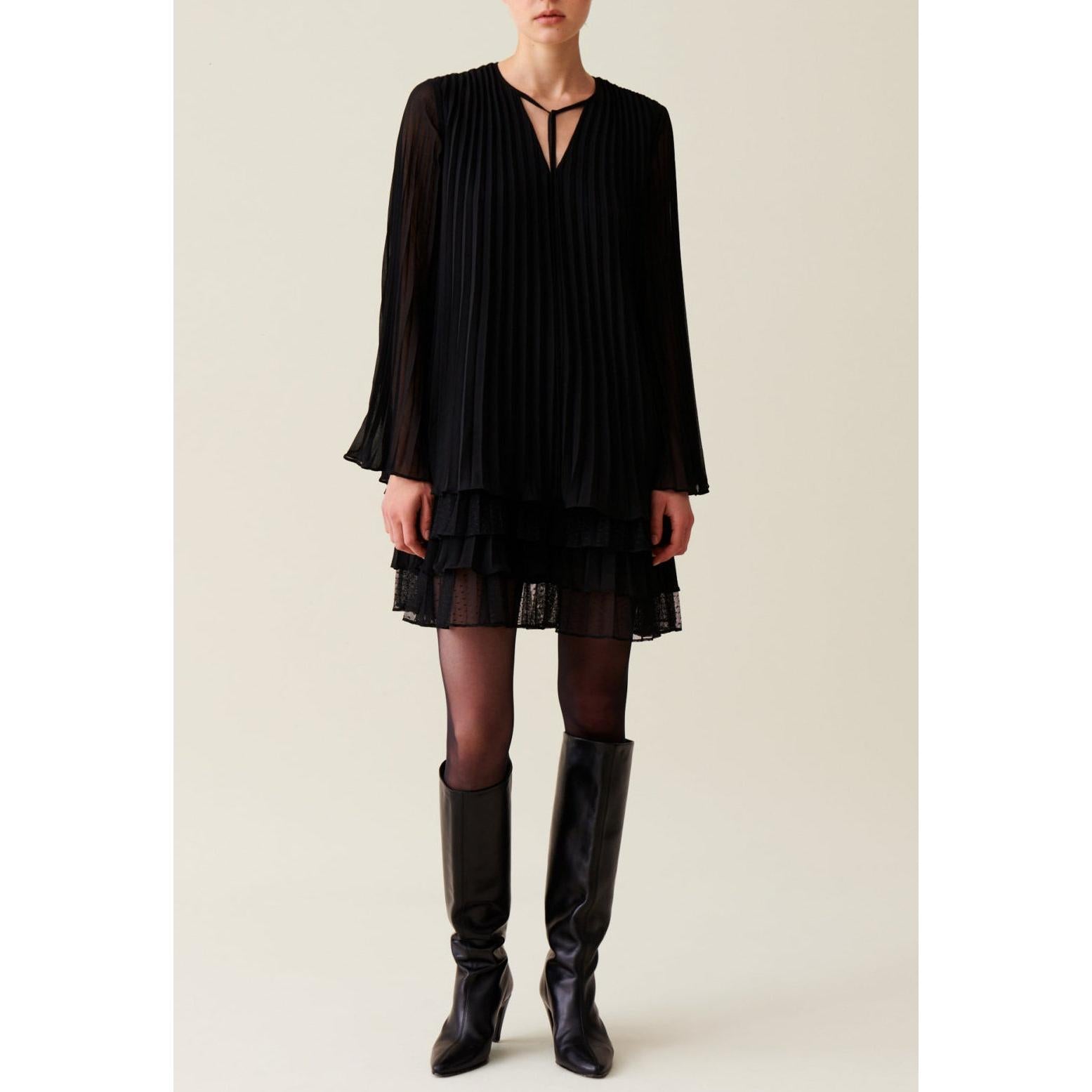 Robe Courte Noire Volantée