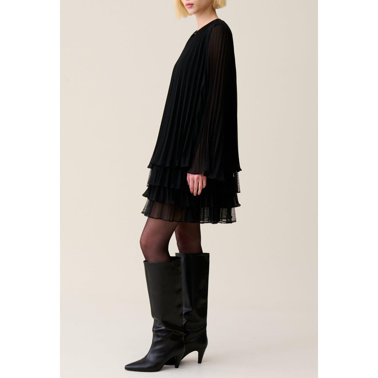 Claudie Pierlot - Robe Courte Noire Volantée
