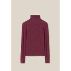 Top ajustado con cuello alzado