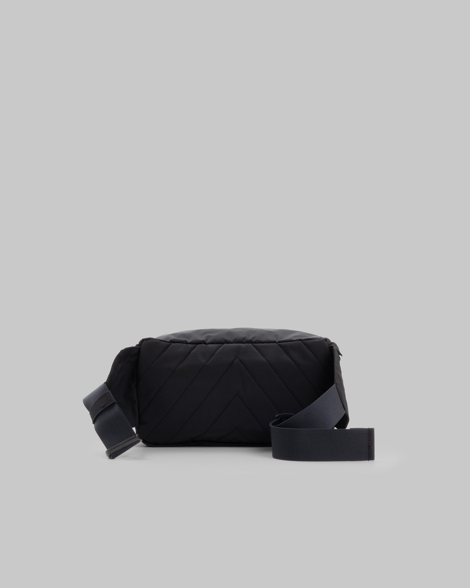 Convert Daypack - Black / Electric Purple