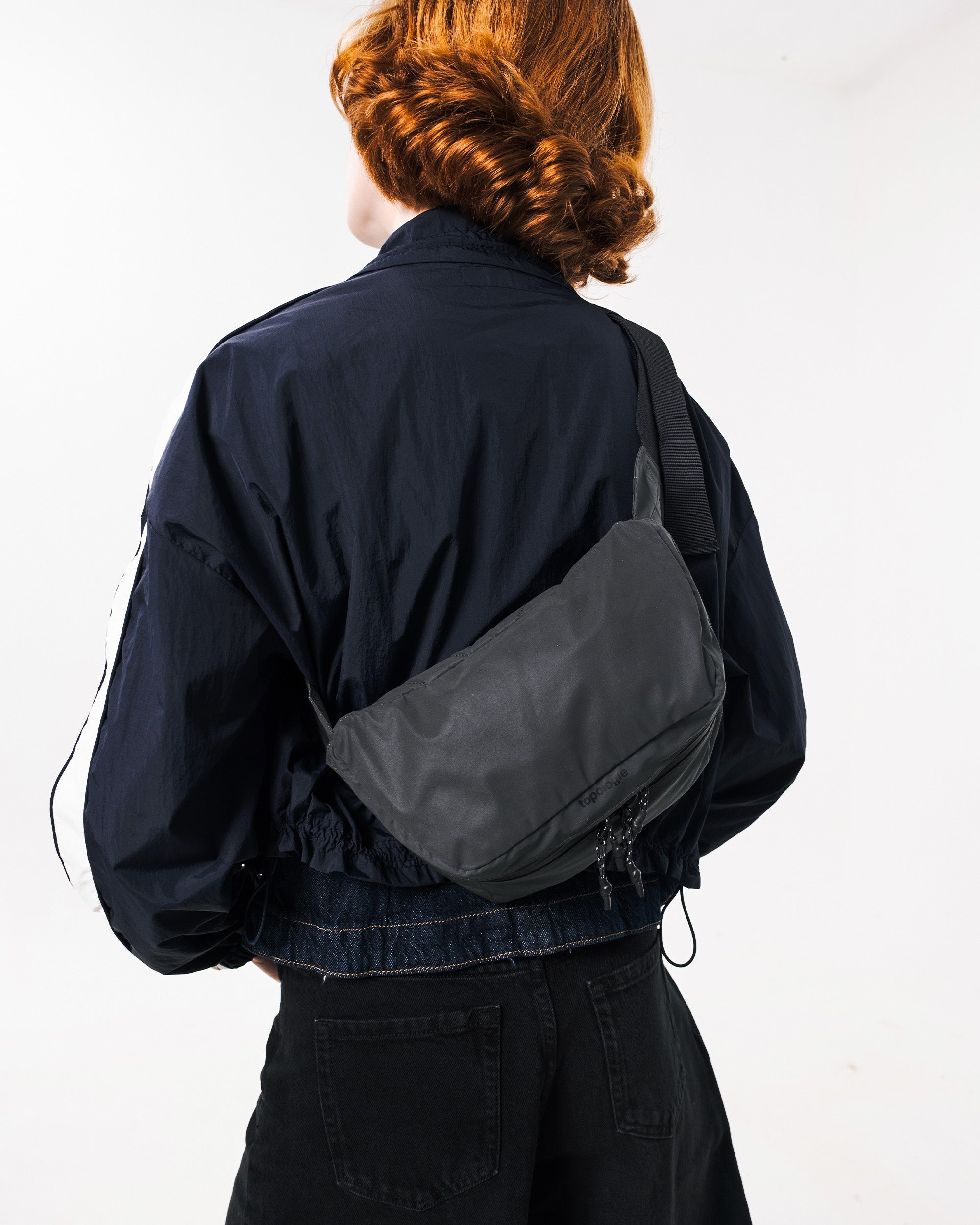 Convert Daypack - Black / Electric Purple