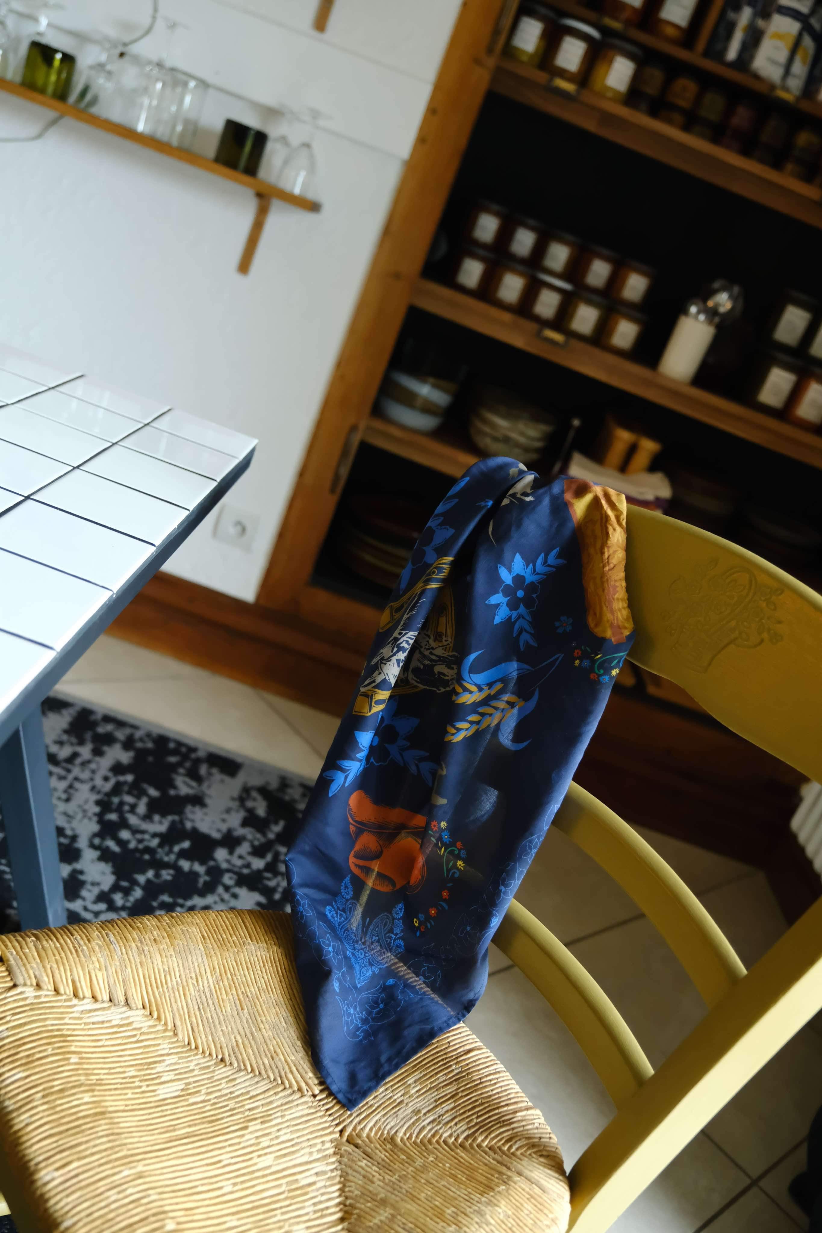 Pañuelo Georges Estampado Marino