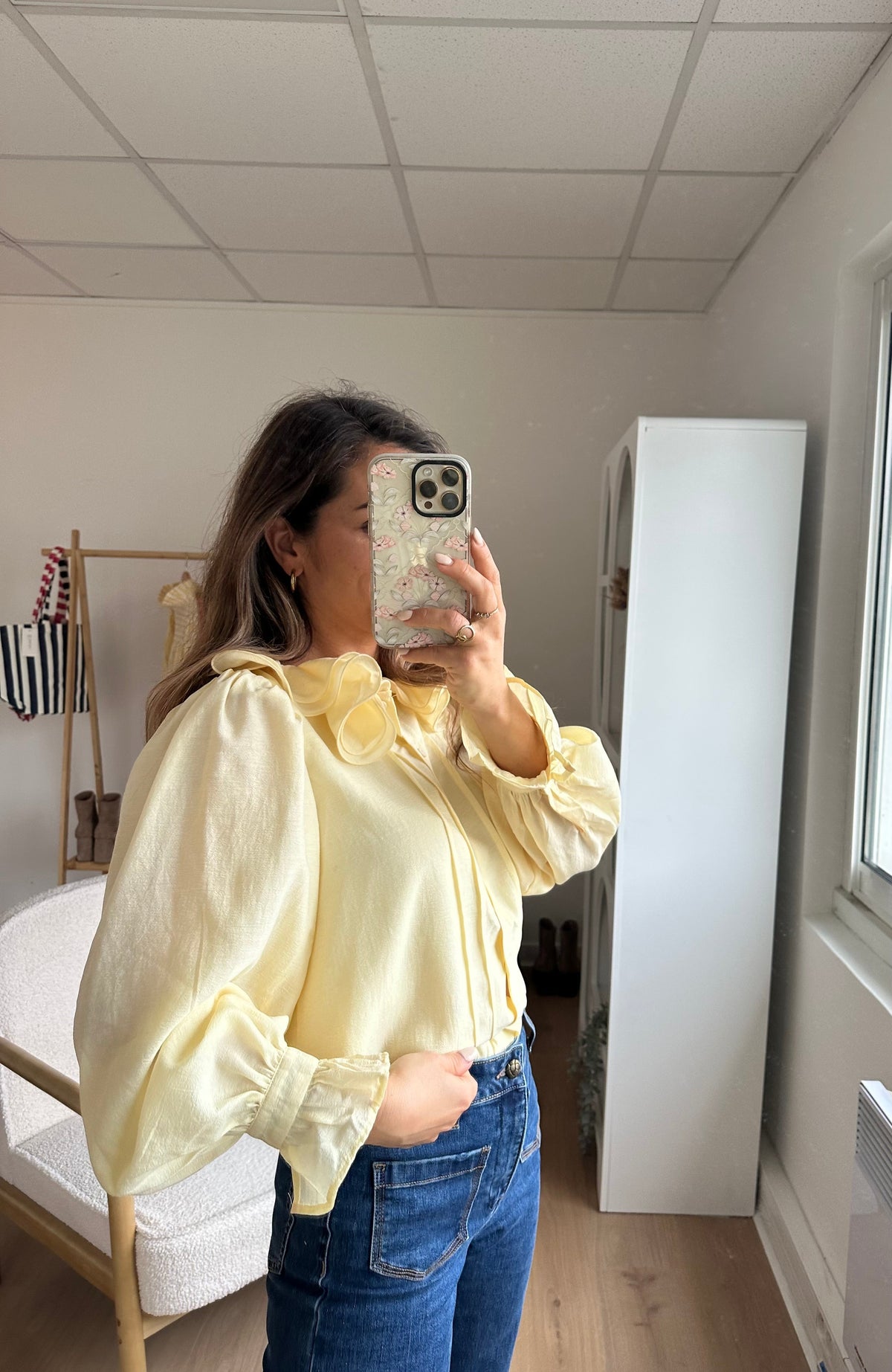 Brune light yellow blouse