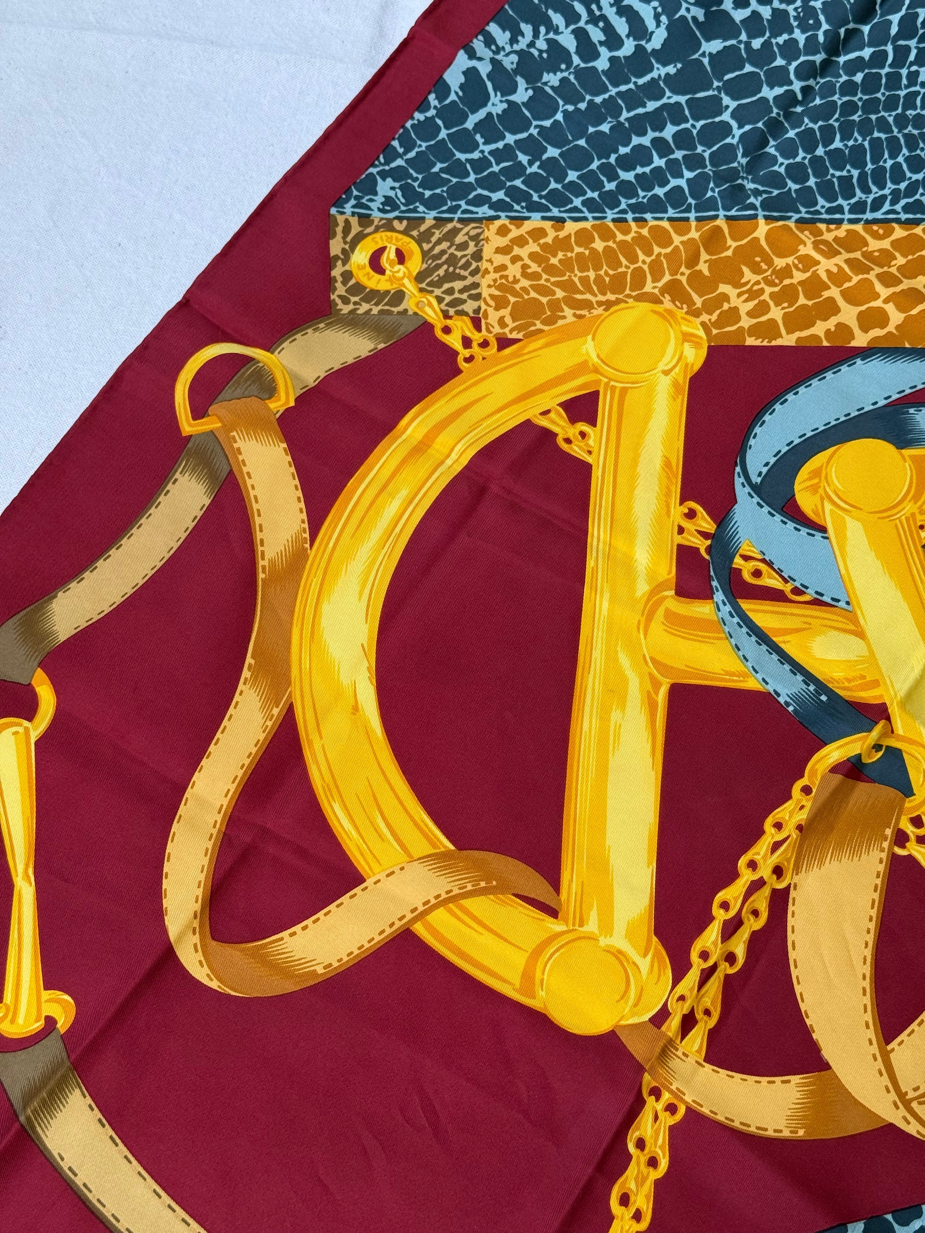 Pañuelo Céline – Modelo Estribos y Serpiente