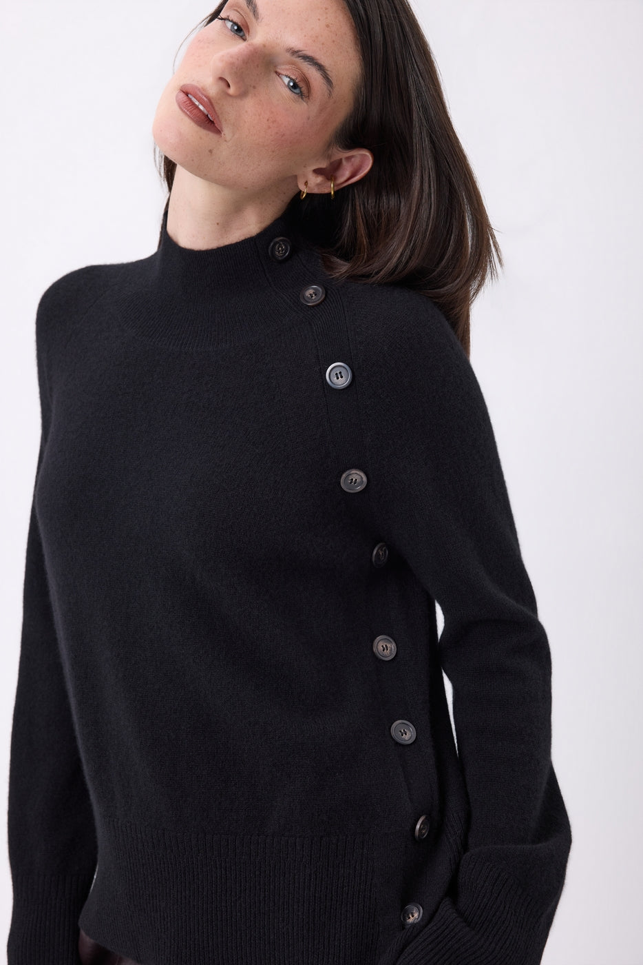Pull Col Montant Boutons Diagonale - Noir - Femme