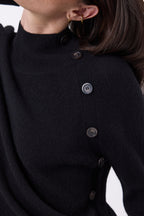 Pull Col Montant Boutons Diagonale - Noir - Femme