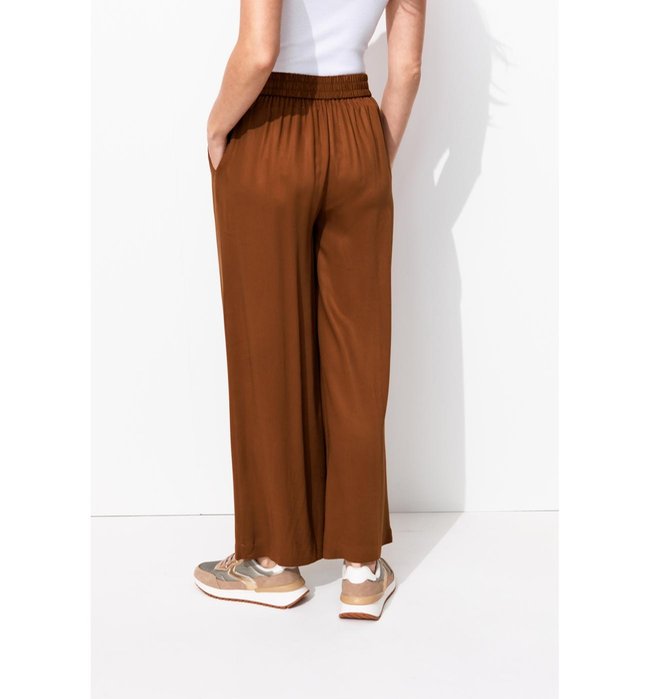 Pantalón ancho y fluido de mujer liso marrón oscuro