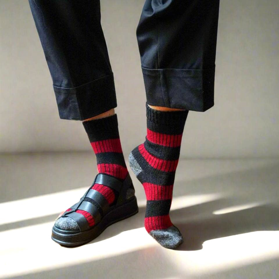 Socken Aus Merinowolle Mit Streifen - Schwarz Und Rot