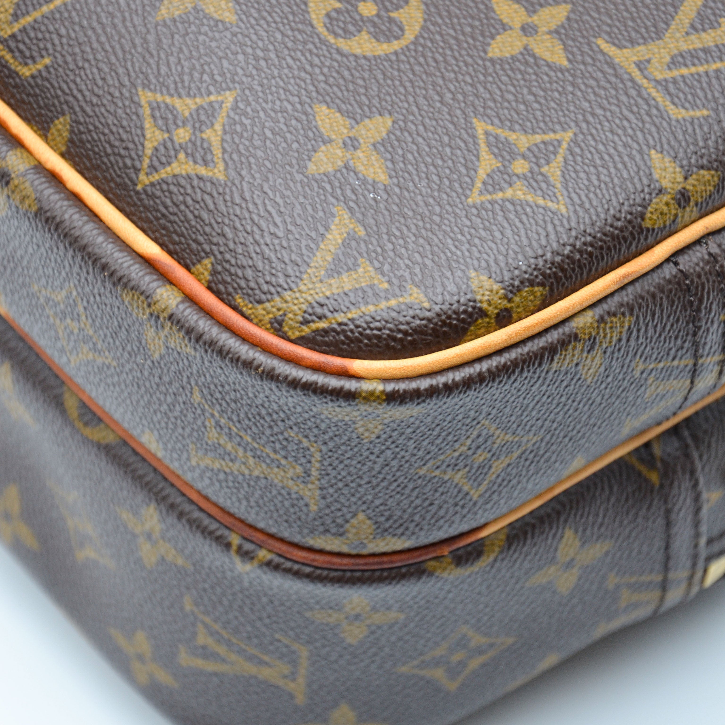 Louis Vuitton Reporter Monogramme