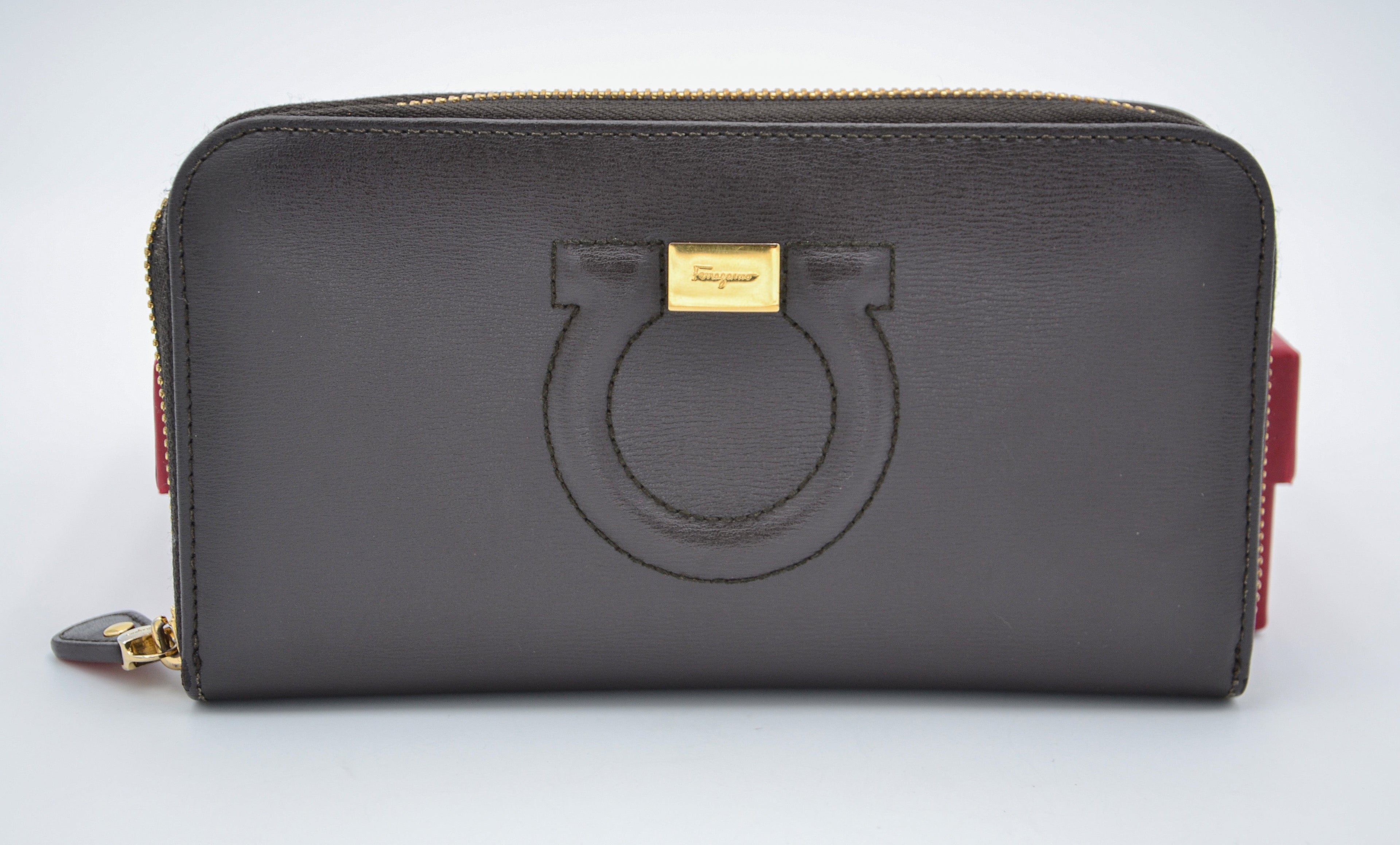 Portefeuille Zippy Salvatore Ferragamo En Cuir