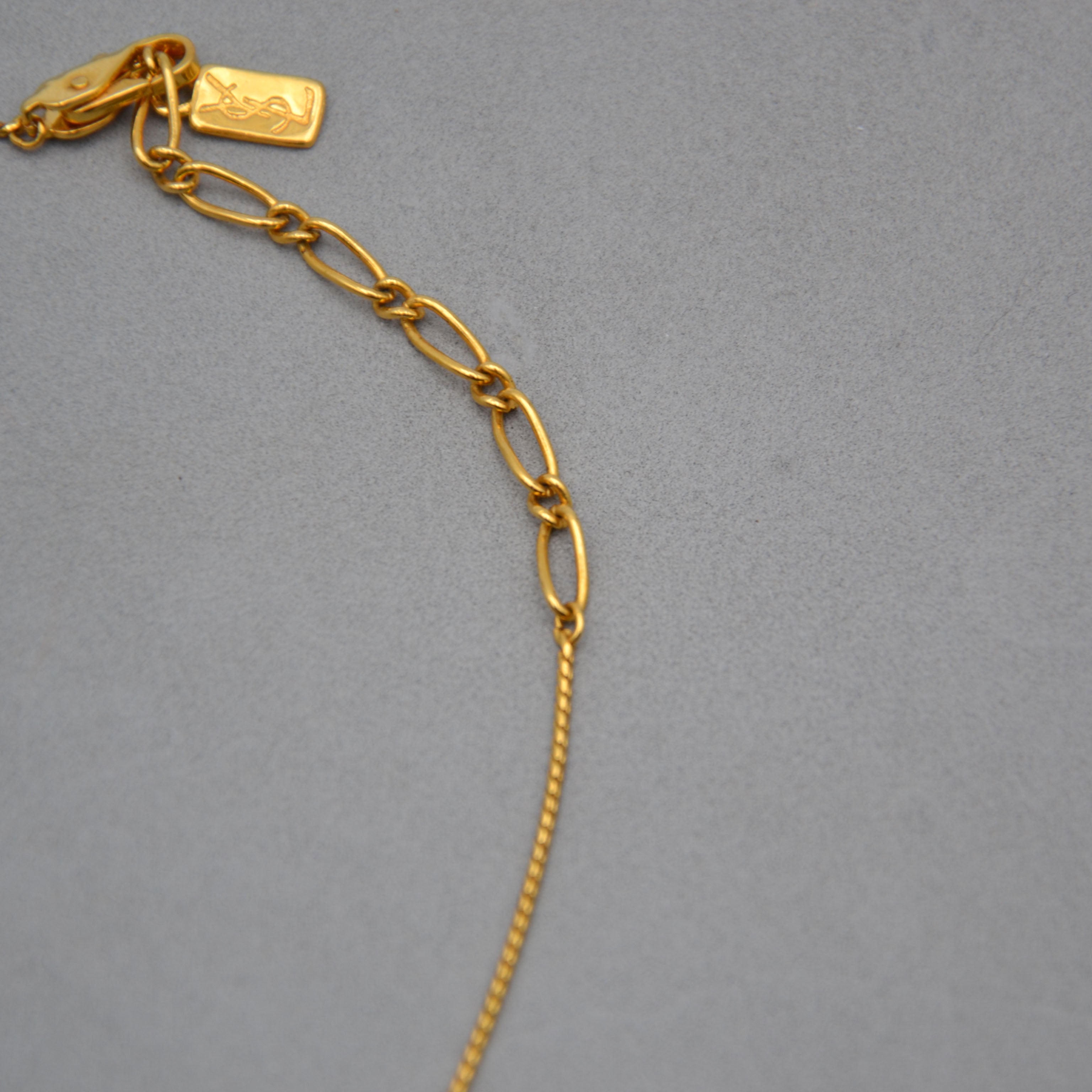 Collier Yves Saint Laurent Vintage
