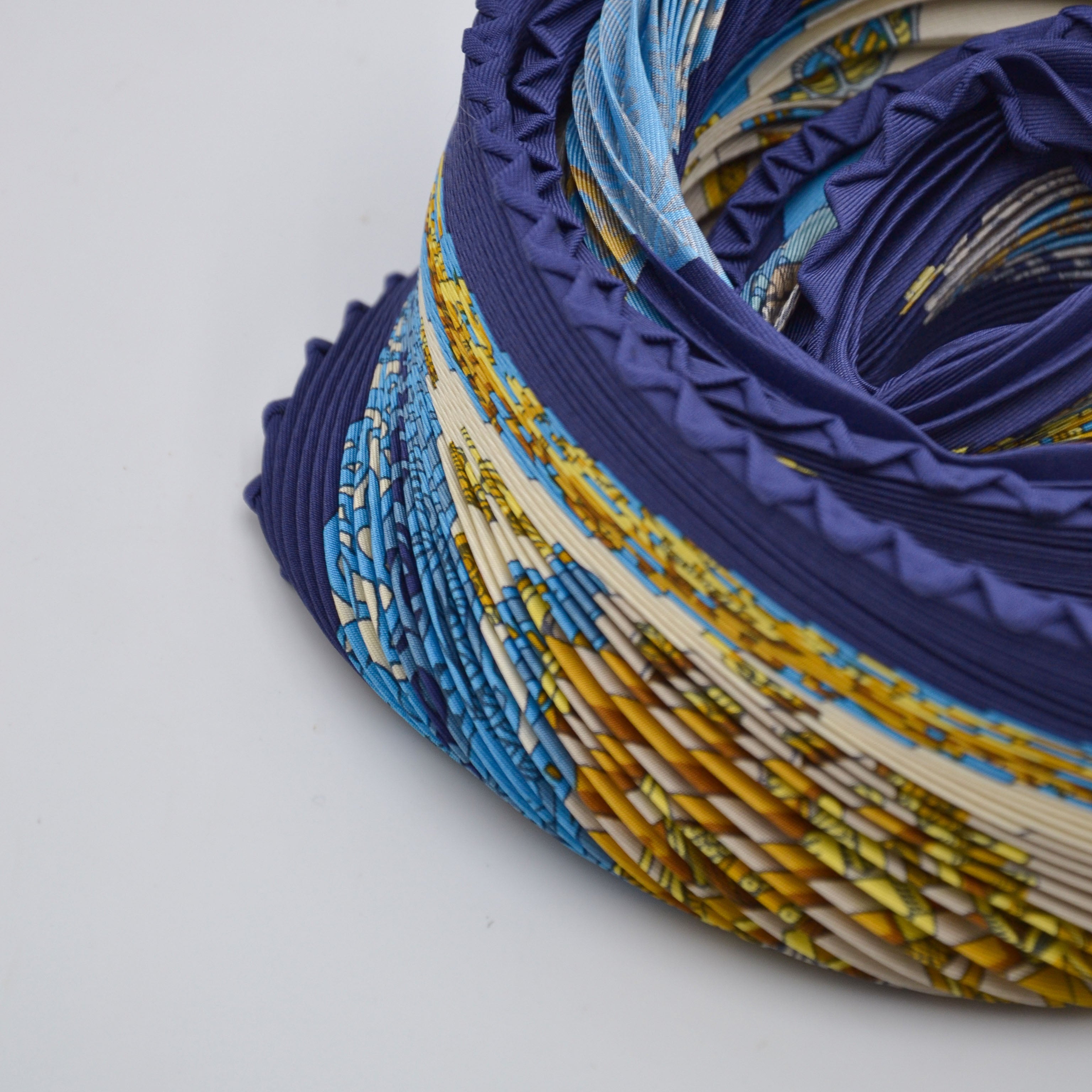 Foulard Hermès L'Atlantide Carré Plissé