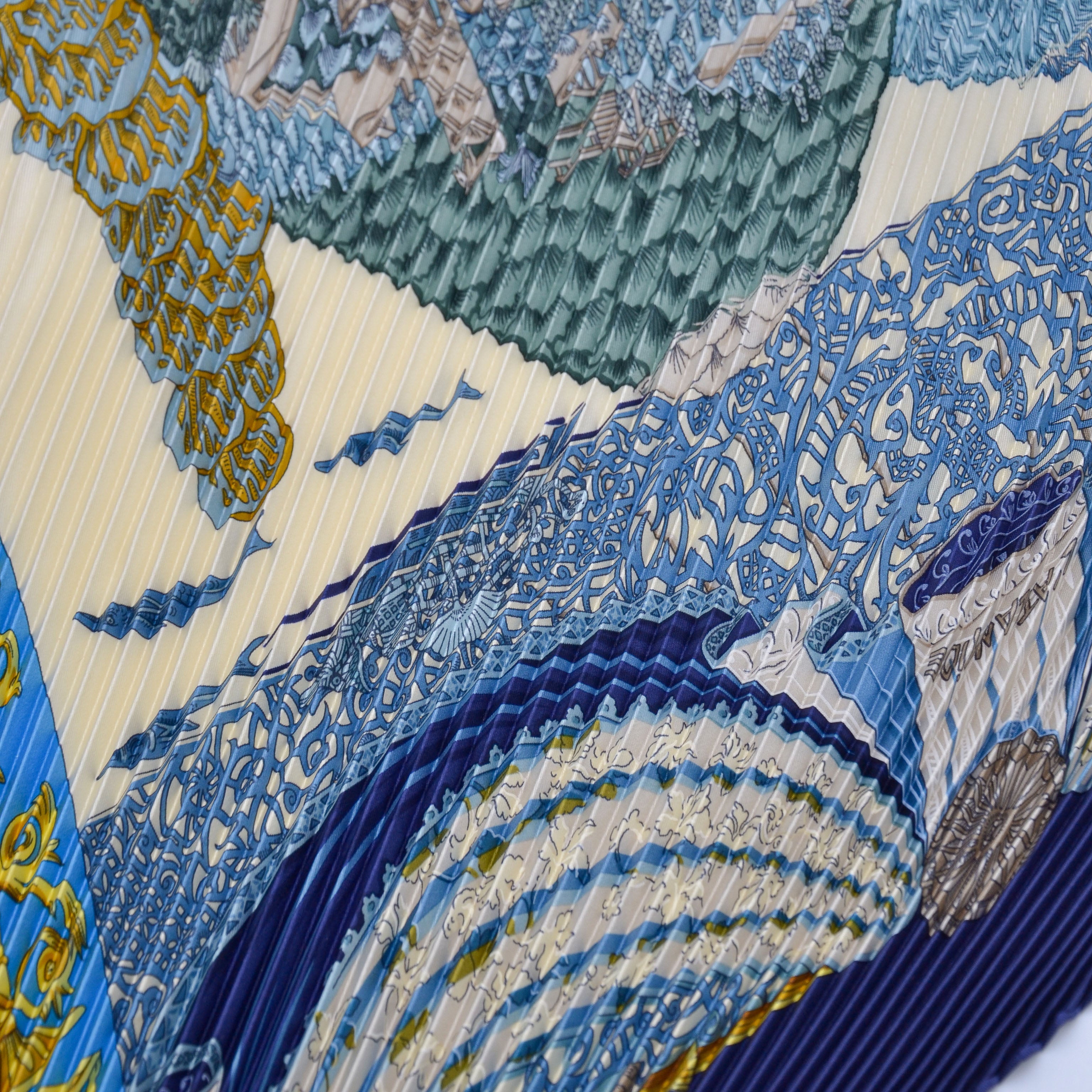 Foulard Hermès L'Atlantide Carré Plissé