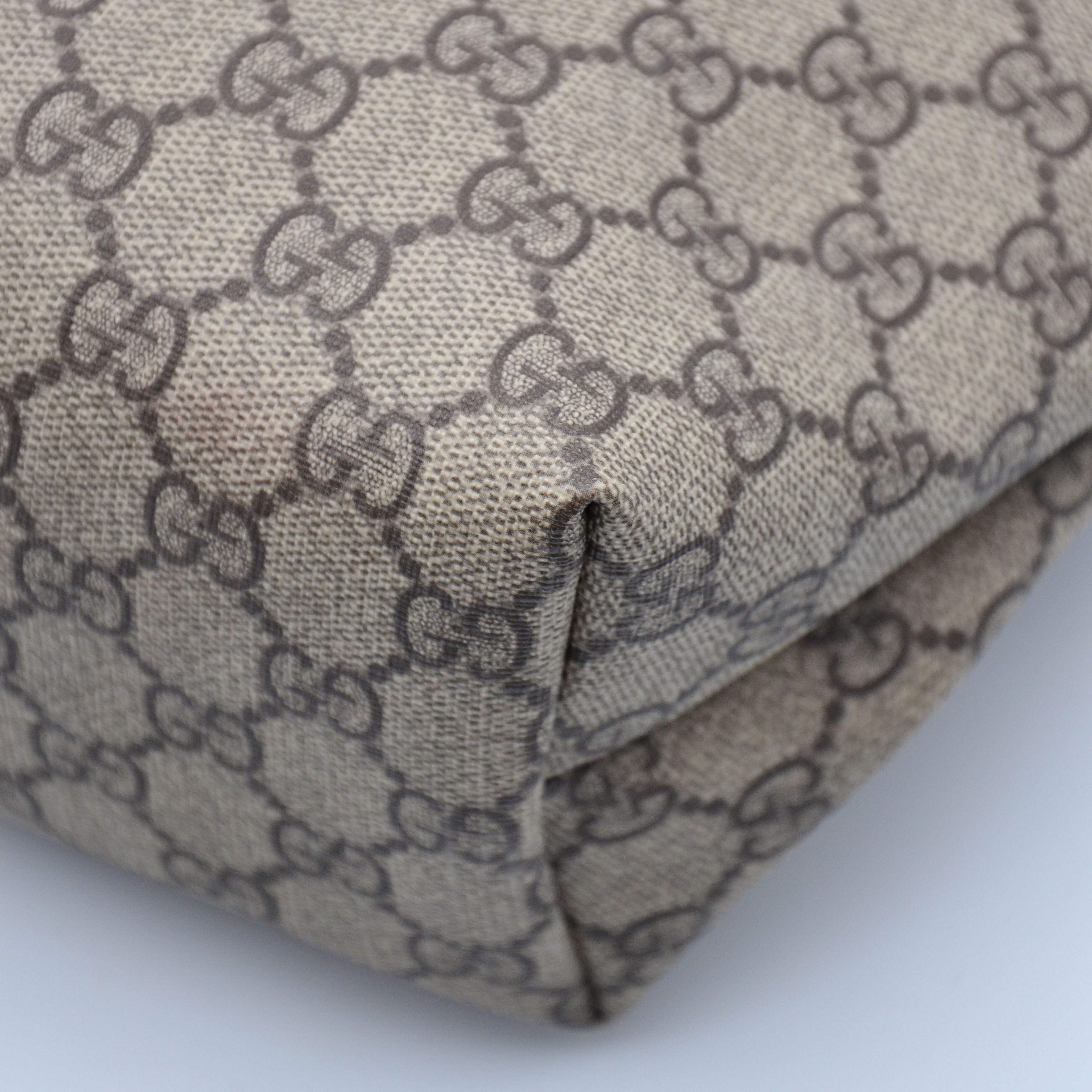 Gucci Gg Supreme Tote Zippé