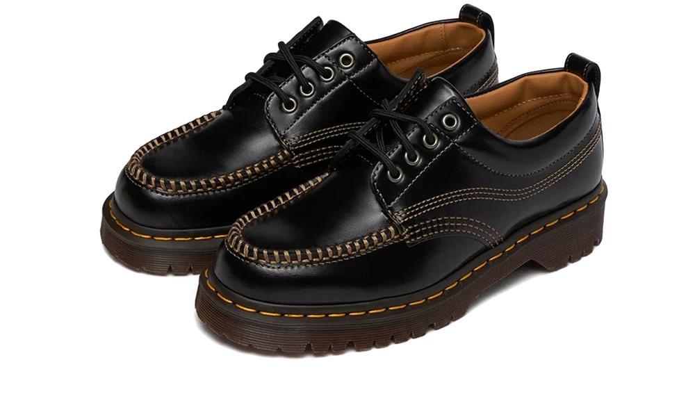 Dr. Martens - Lowell 4 Eye Shoe Black Wild Grain - Noir