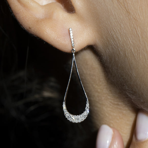 Pendientes “Preciosas Gotas de Amor” D0.29/80 – Oro Blanco 375/1000