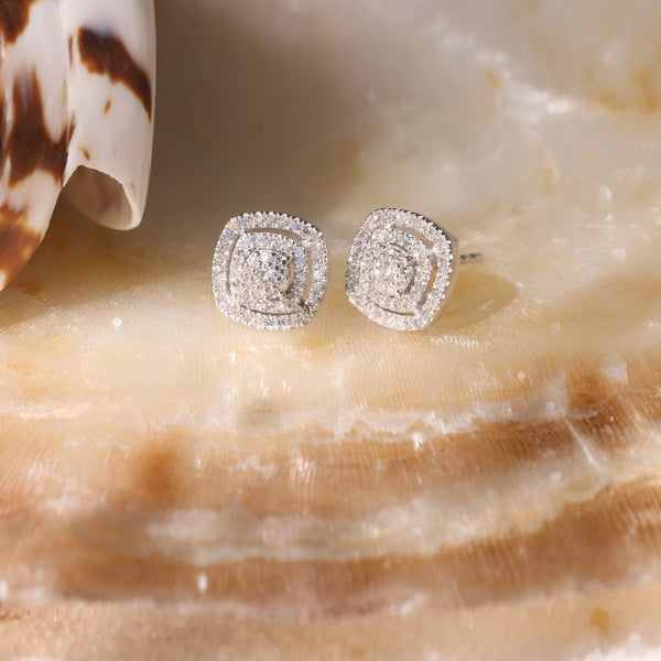 “Carré Richesse” Diamond Earrings 0.25/116