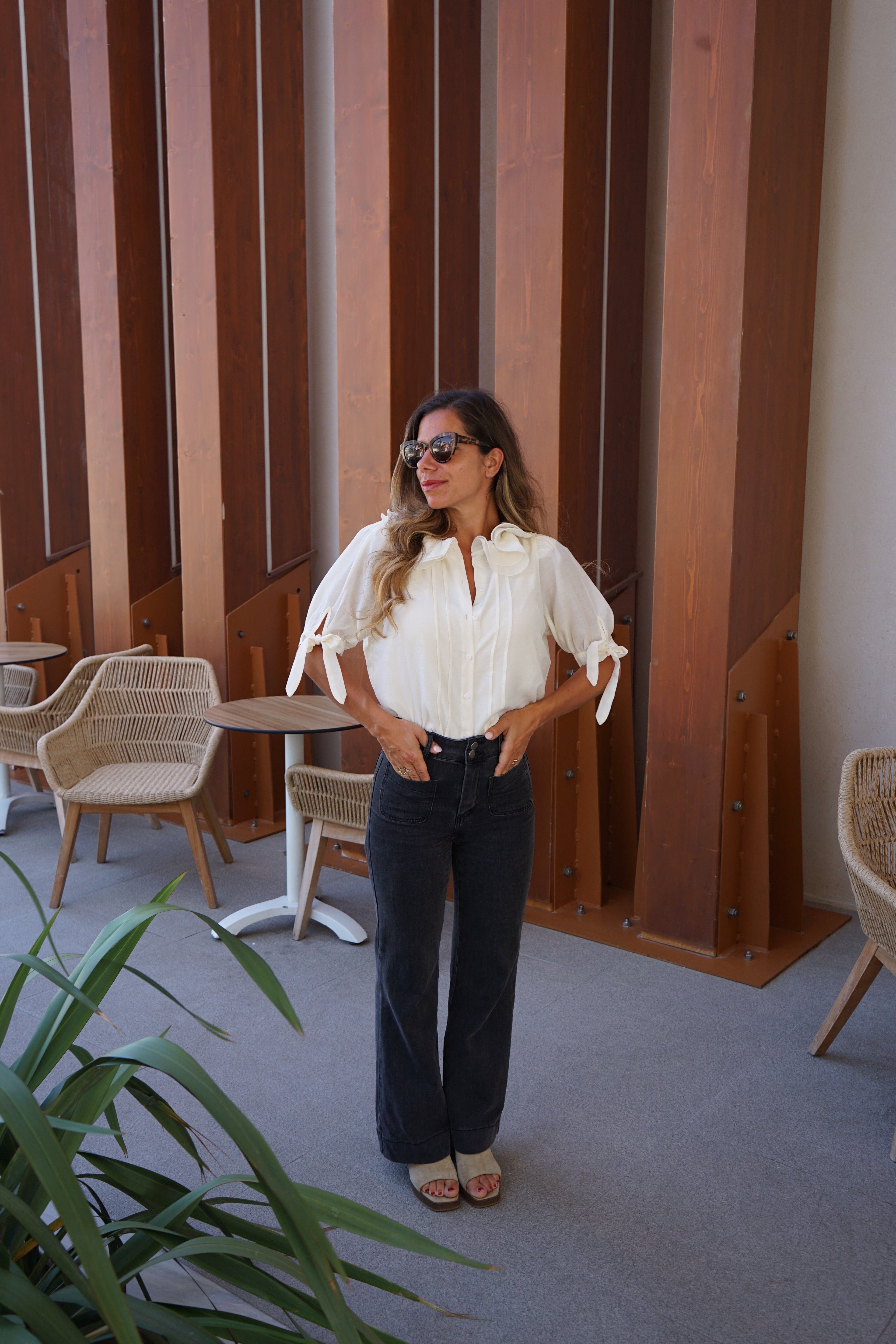 Brune beige mini blouse
