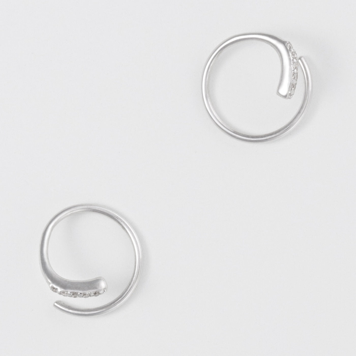 Boucles D'Oreilles "Joli Tourbillon Diamant" D0,03/10 - Or Blanc