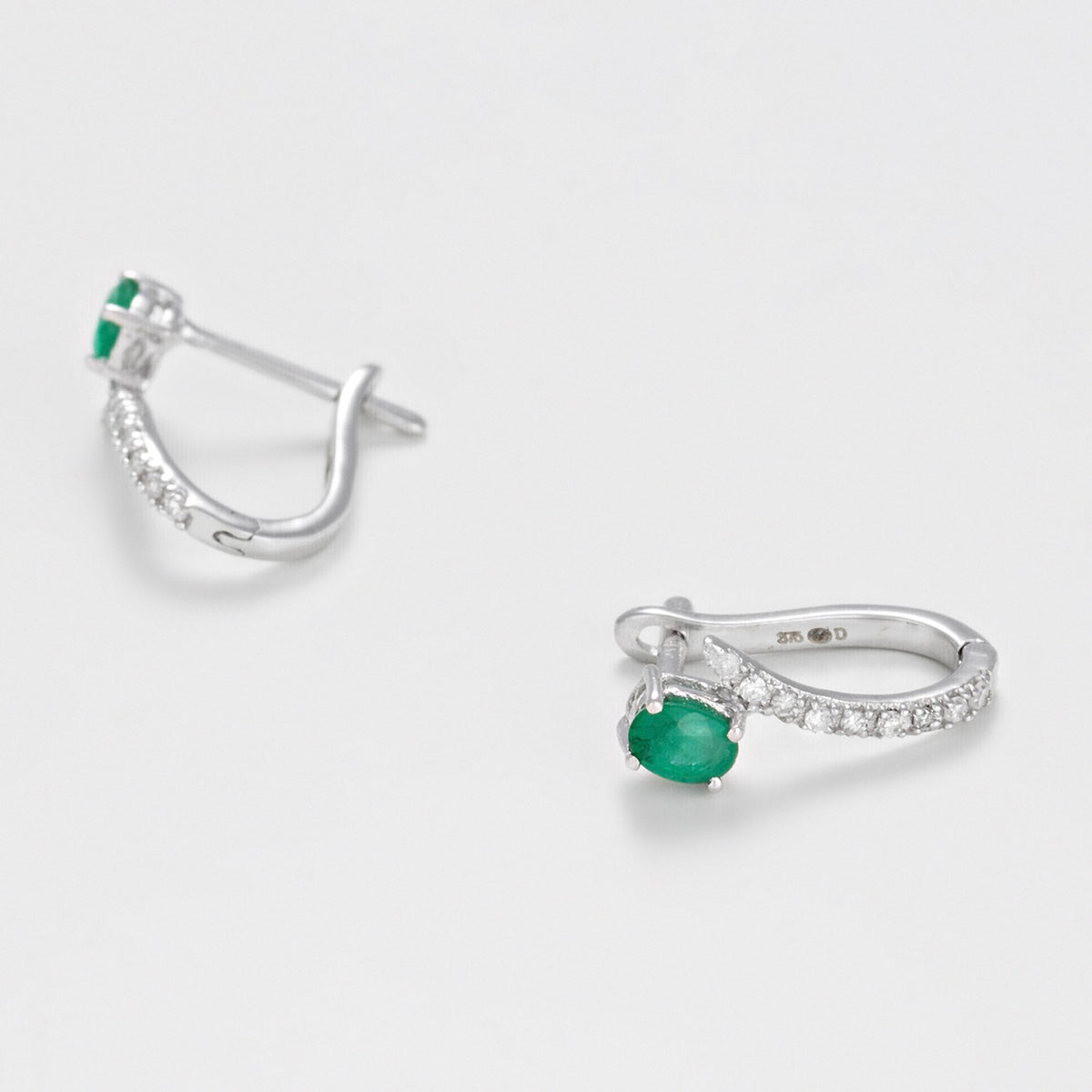 Boucles D'Oreilles "Belle Émeraude" D0,1/18 + Eméraude 0,35/2