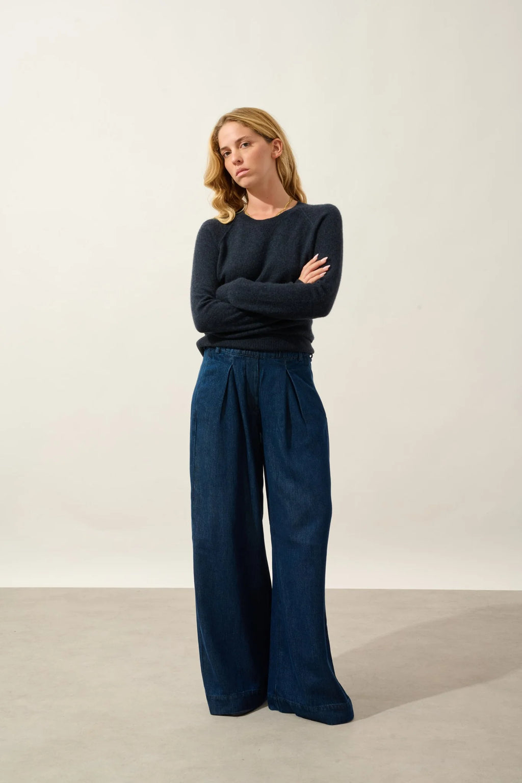 Crew-Neck Jumper - Etret - Caviar