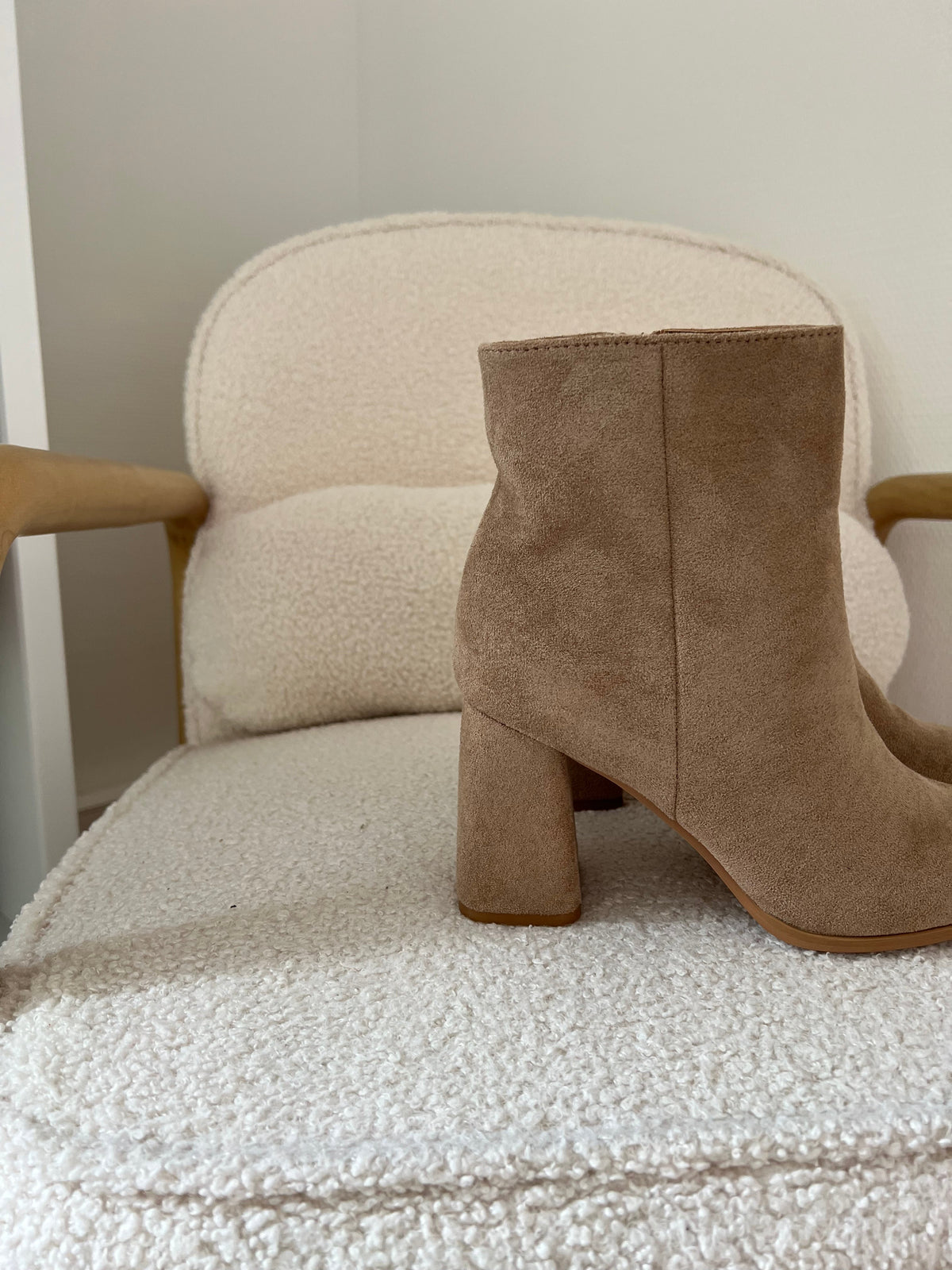 Bottines en suédine Mia beige