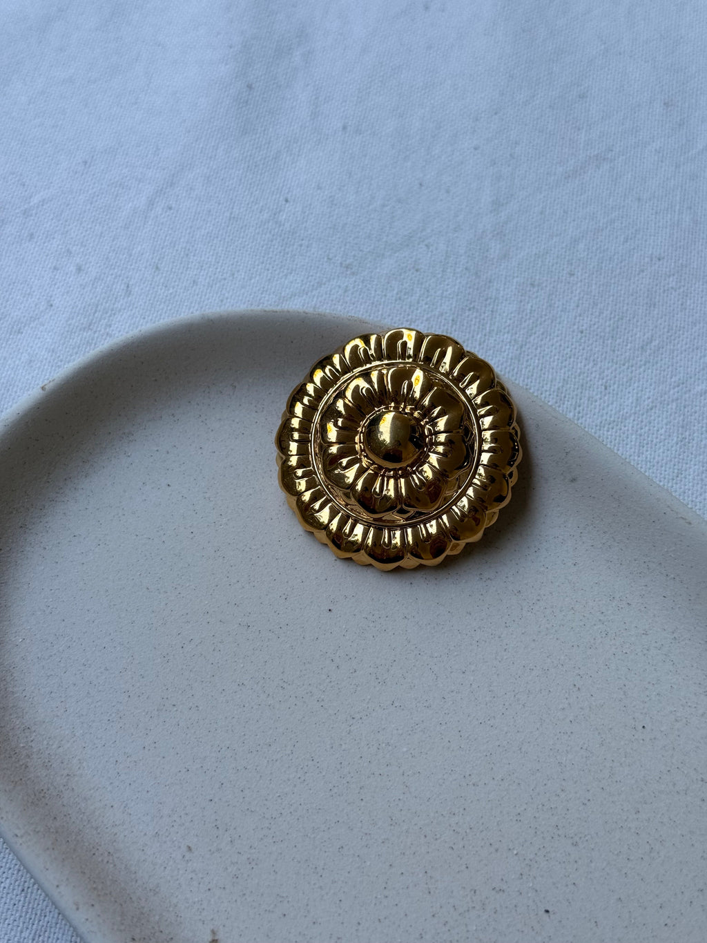 Broche Vintage - Motif Floral Doré