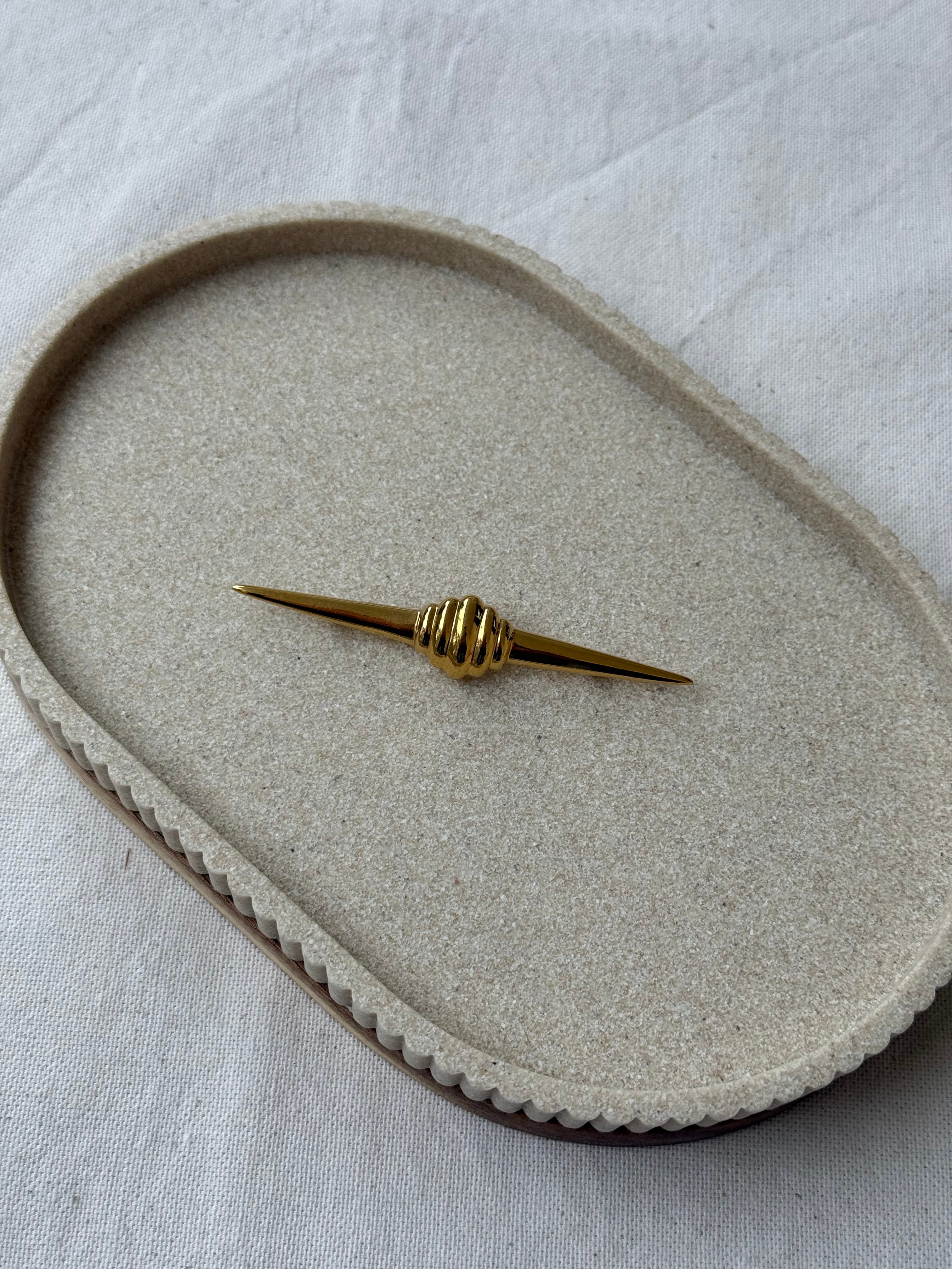 Vintage Brooch - Bar And Bow Shape