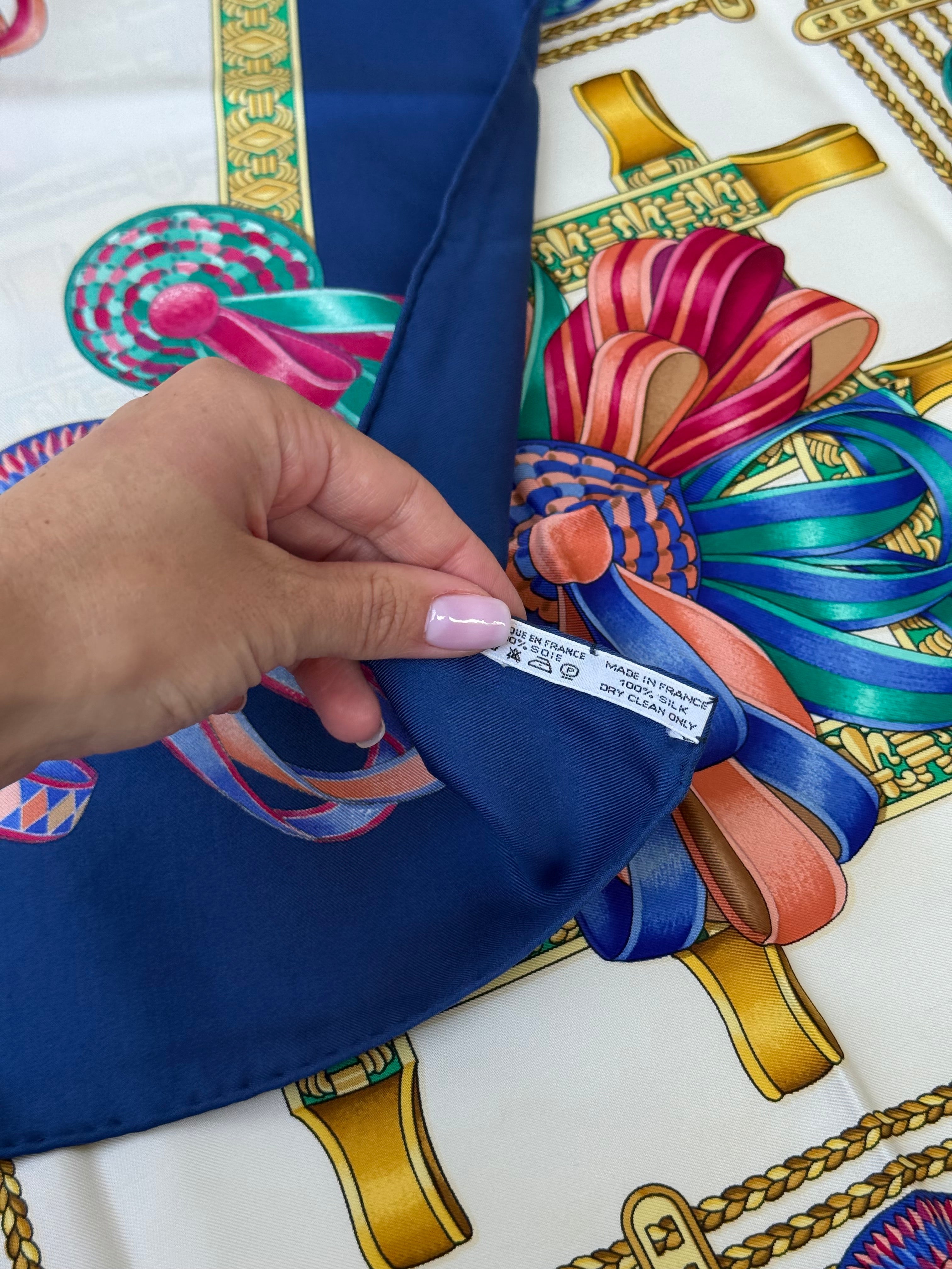 Foulard Hermès – Modèle Les Rubans Du Cheval