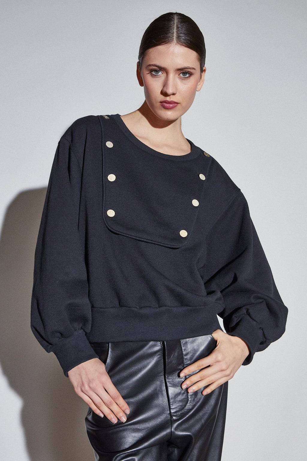 Poppy Black Sweatshirt