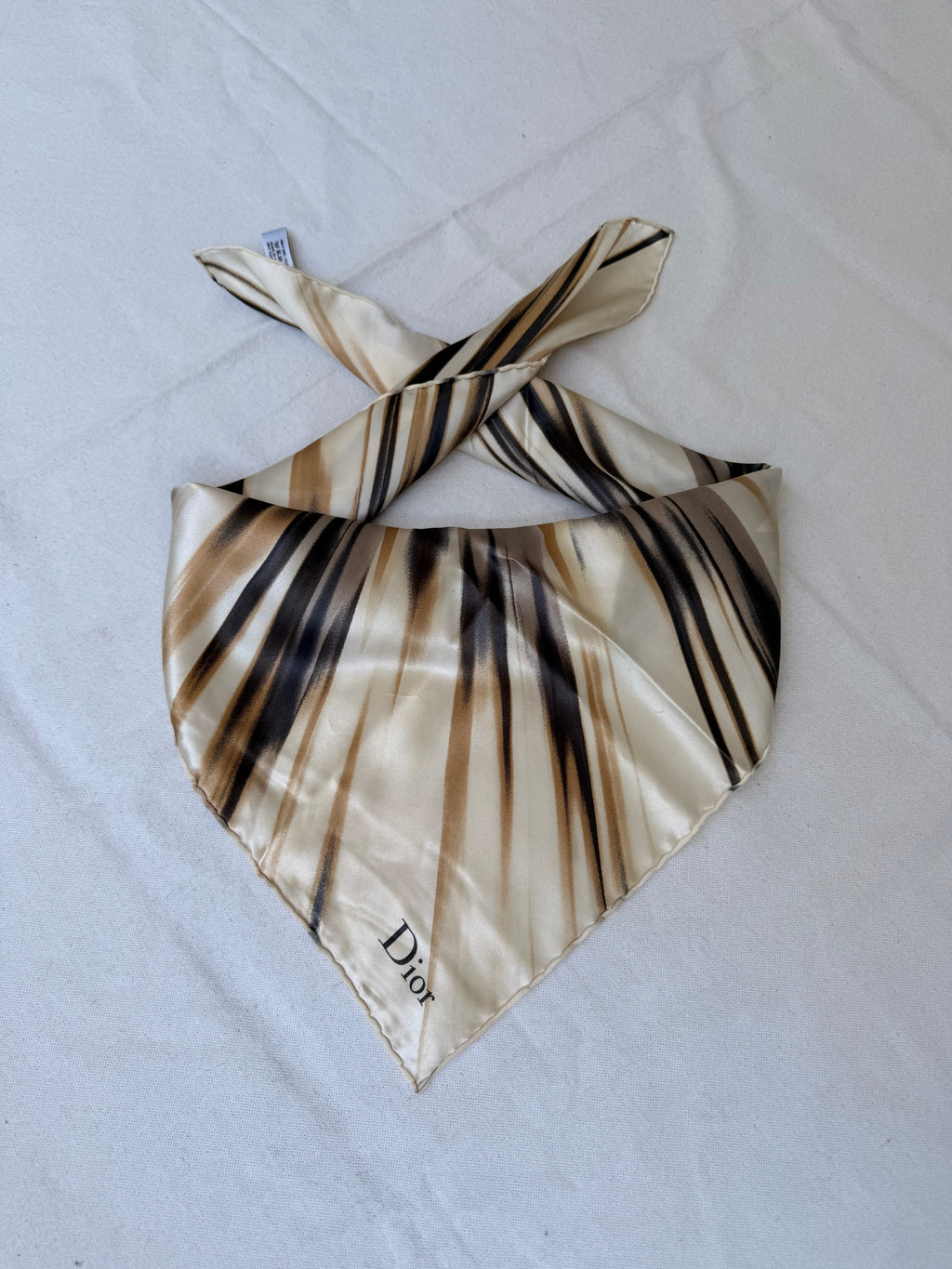 Foulard Christian Dior Vintage – Inscription Dior