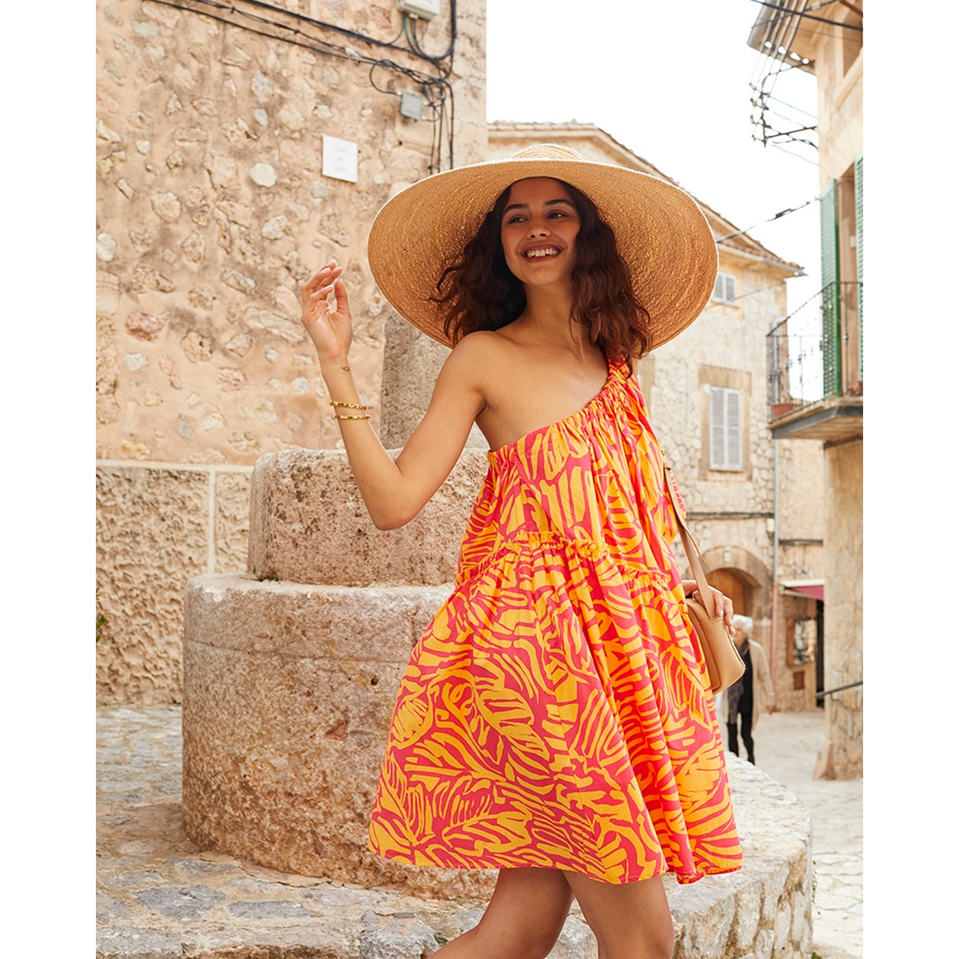 Vestido Corto Flo - Fucsia
