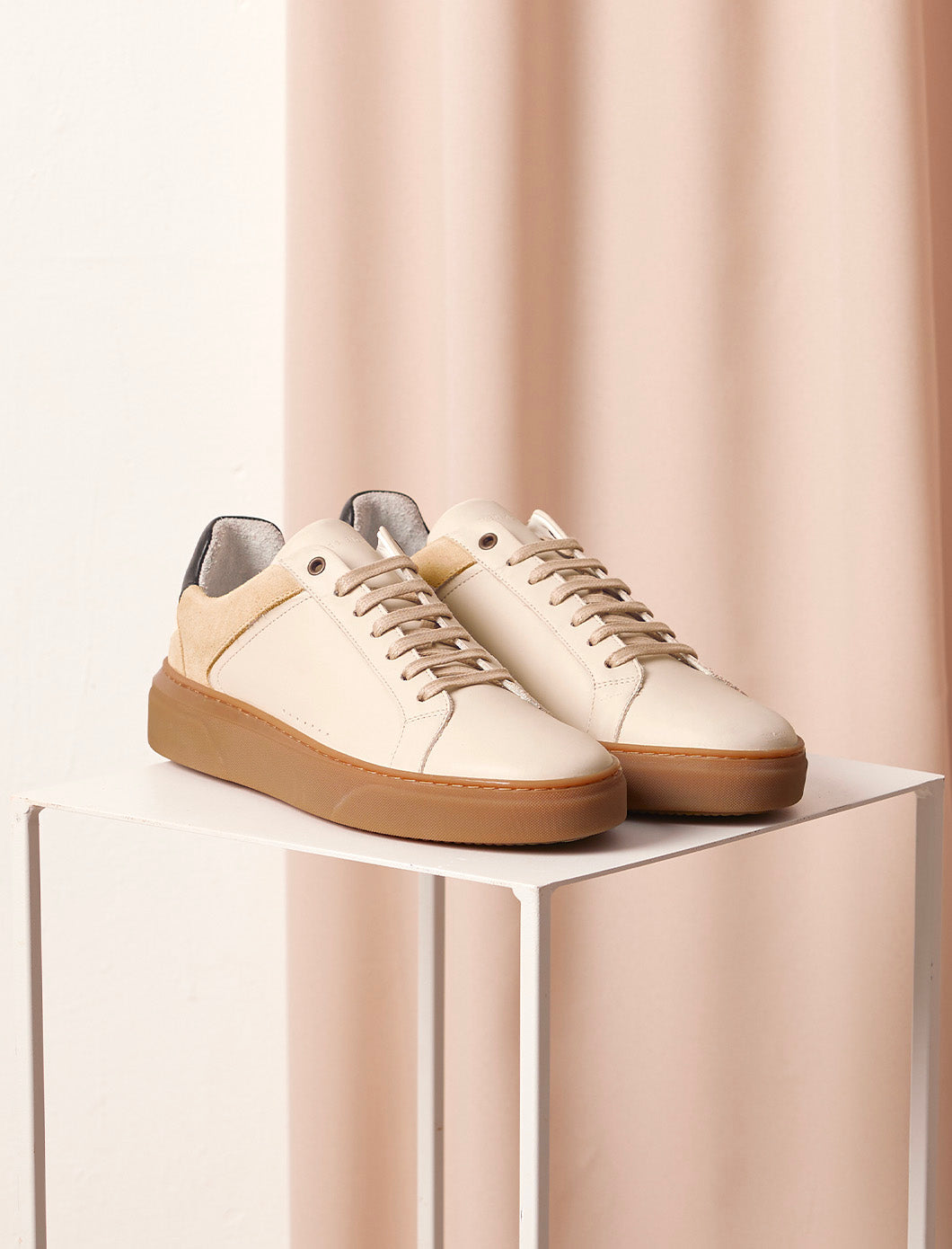Lino Lace-Up Trainers - Cream & Black - Men