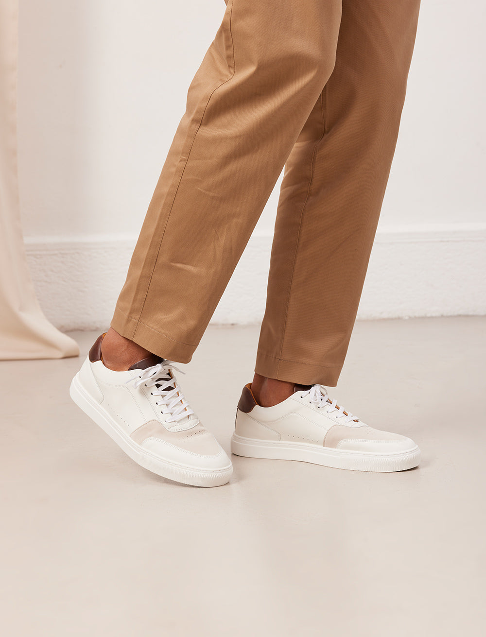 Frisco V3 Lace-Up Sneakers - White & Burgundy - Men
