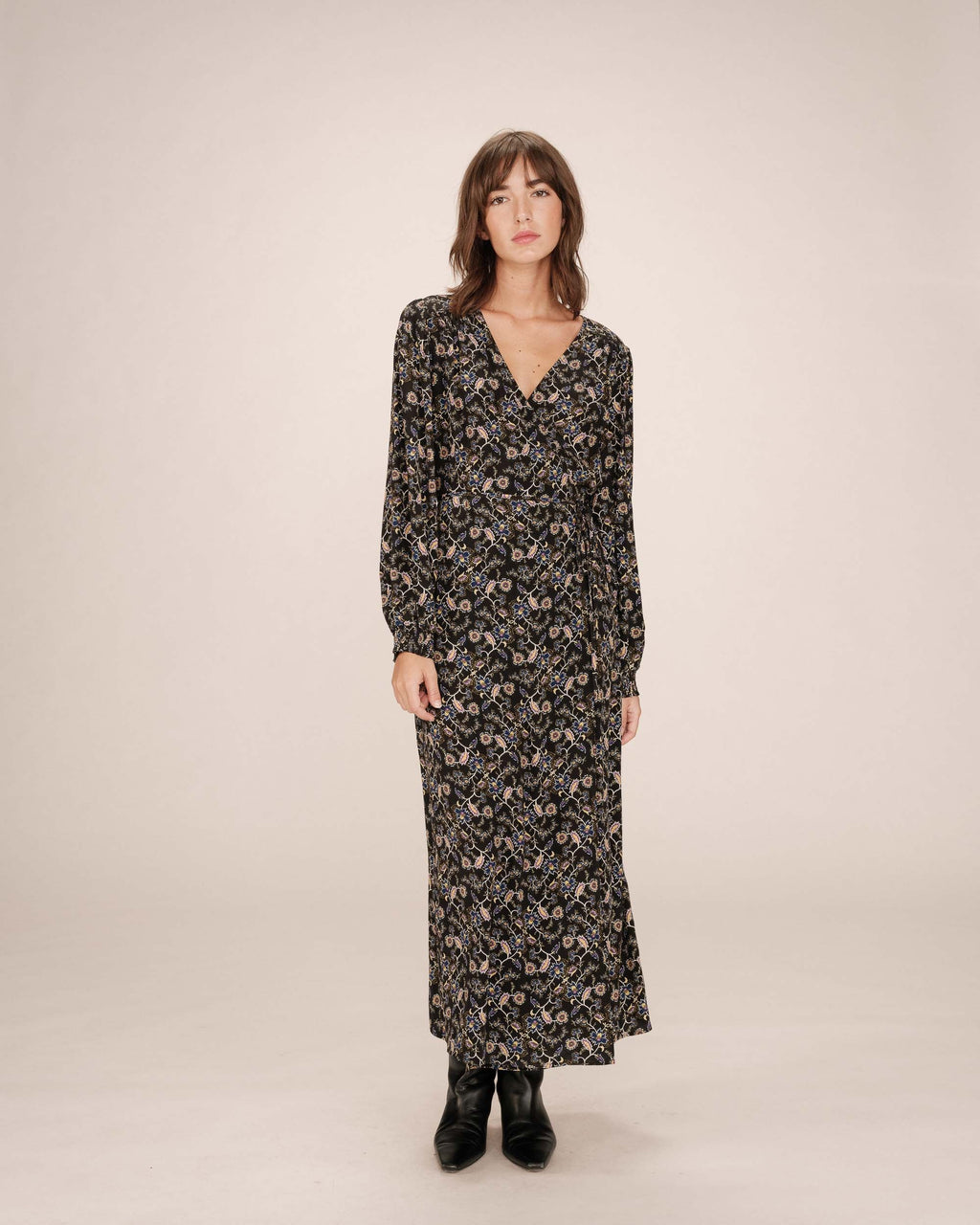 Robe Longue A Fleurs Noir Superbe