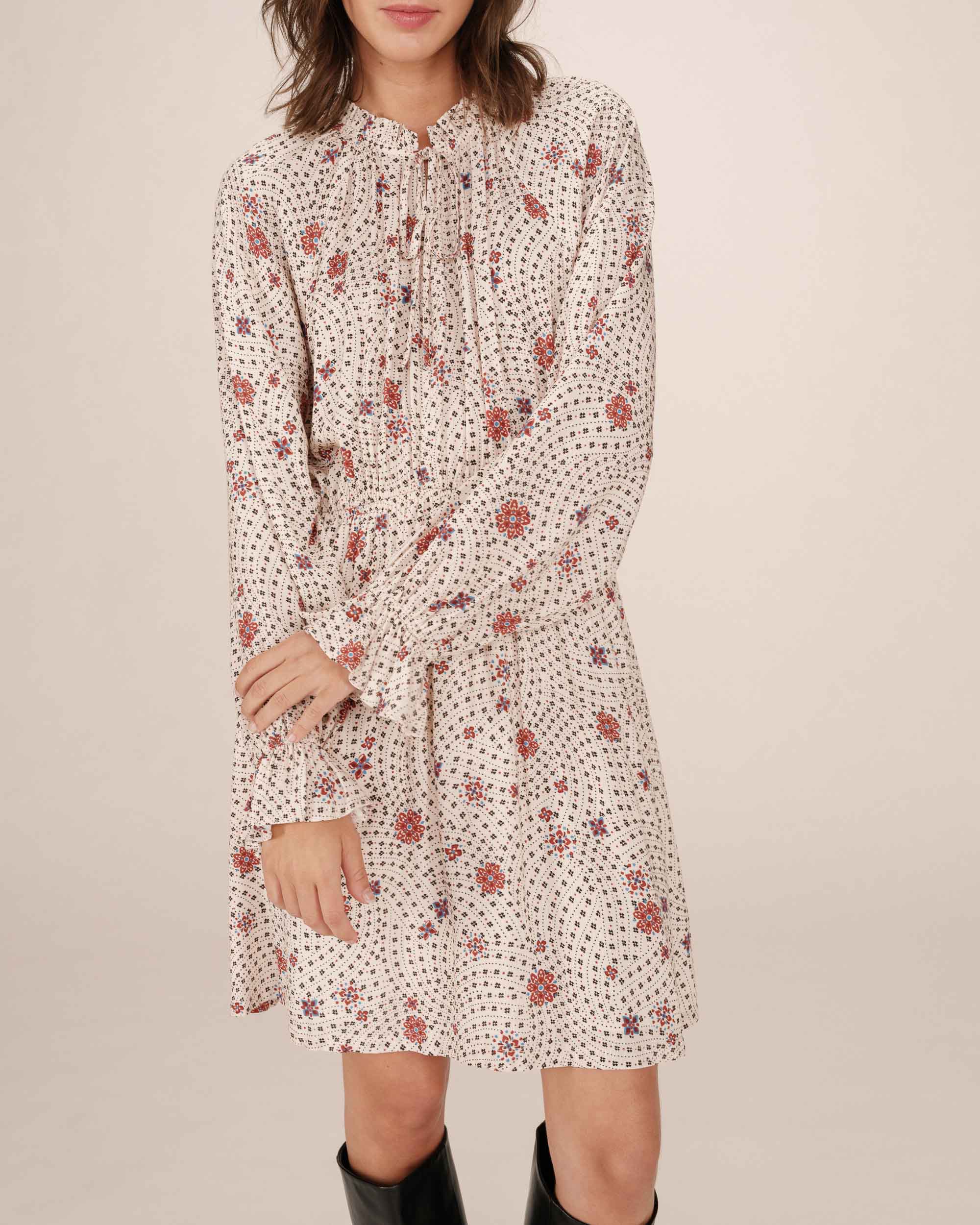 Robe Courte Ecru Sentimentale