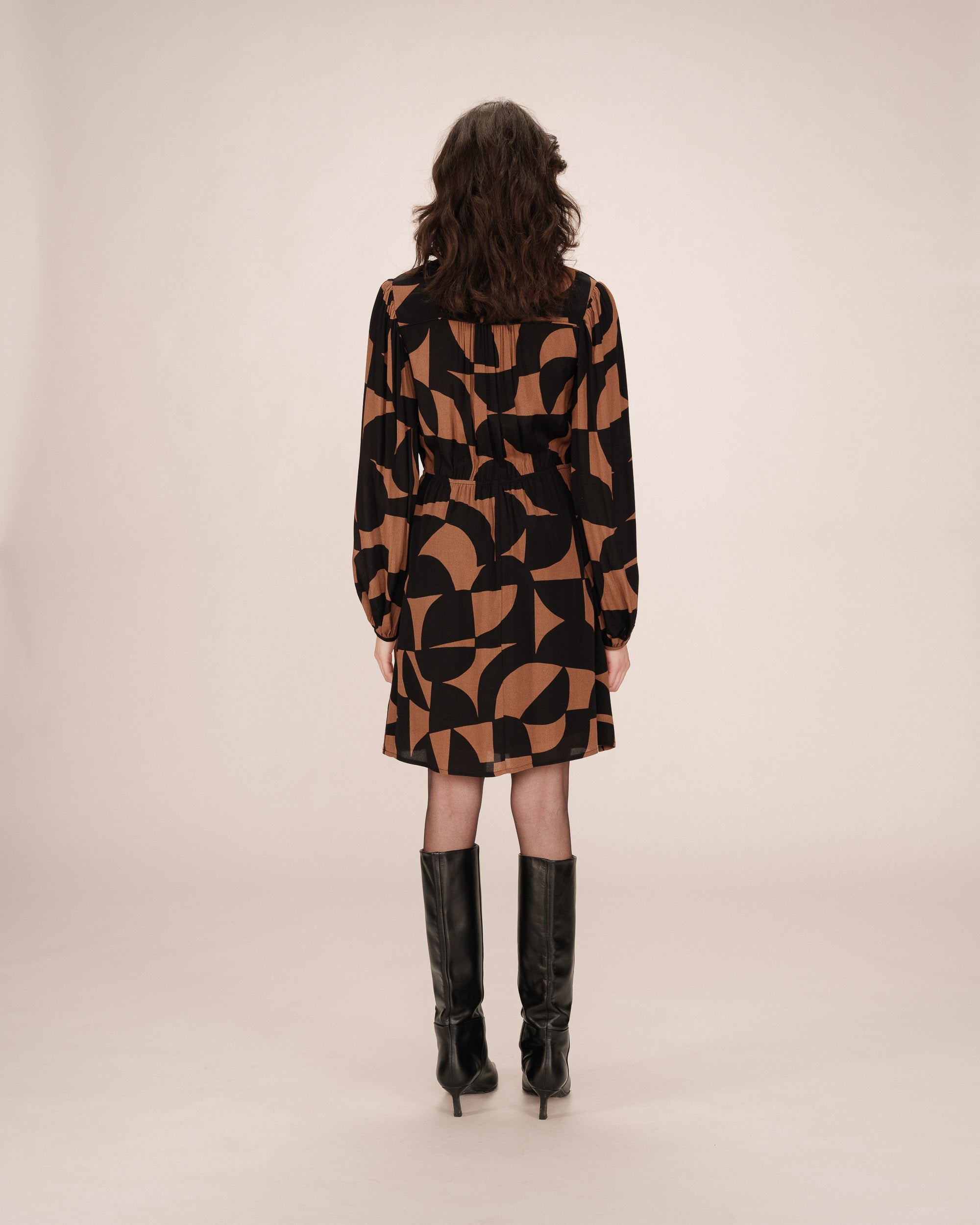 Short Graphic Dress Chocolate Selia