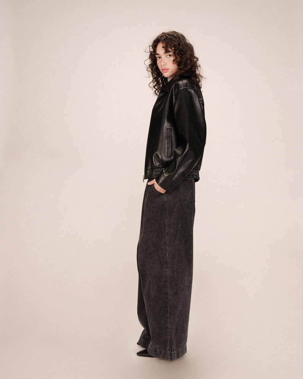 Sunisa Black Jacket